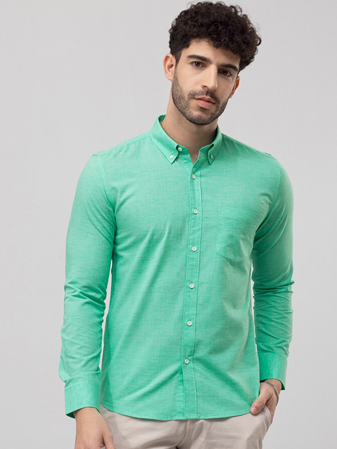 

Snitch Green Button-Down Collar Classic Slim Fit Linen Casual Shirt