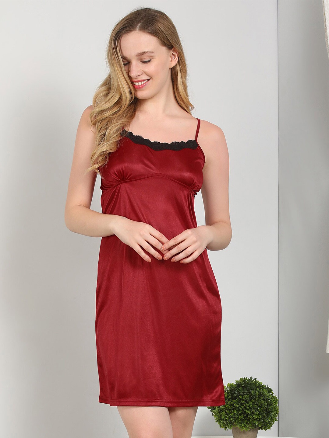 

HERE&NOW Maroon Shoulder Straps Knee Length Nightdress