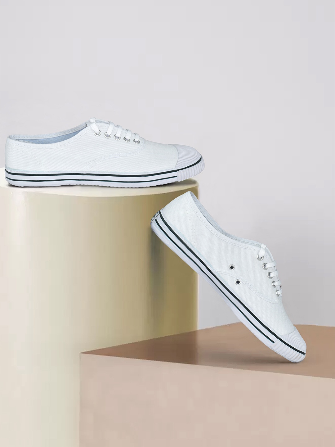 

Ajanta Boys Canvas Casual Sneakers, White