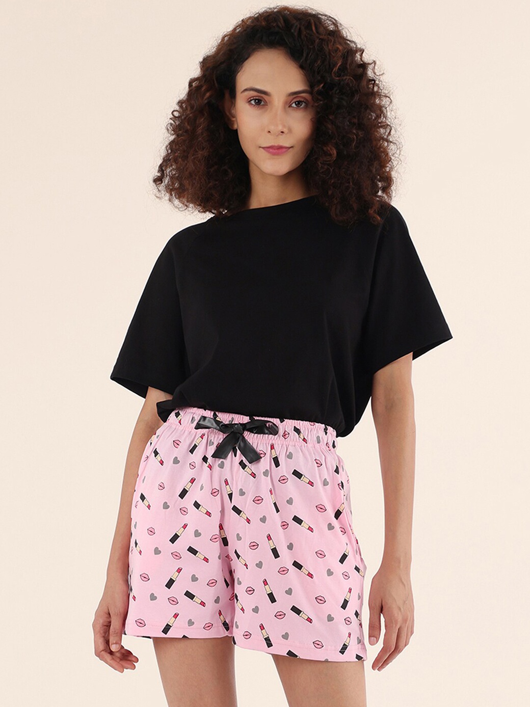 

Nite Flite Women Pure Cotton Raglan Sleeves T-Shirt With Printed Shorts, Black