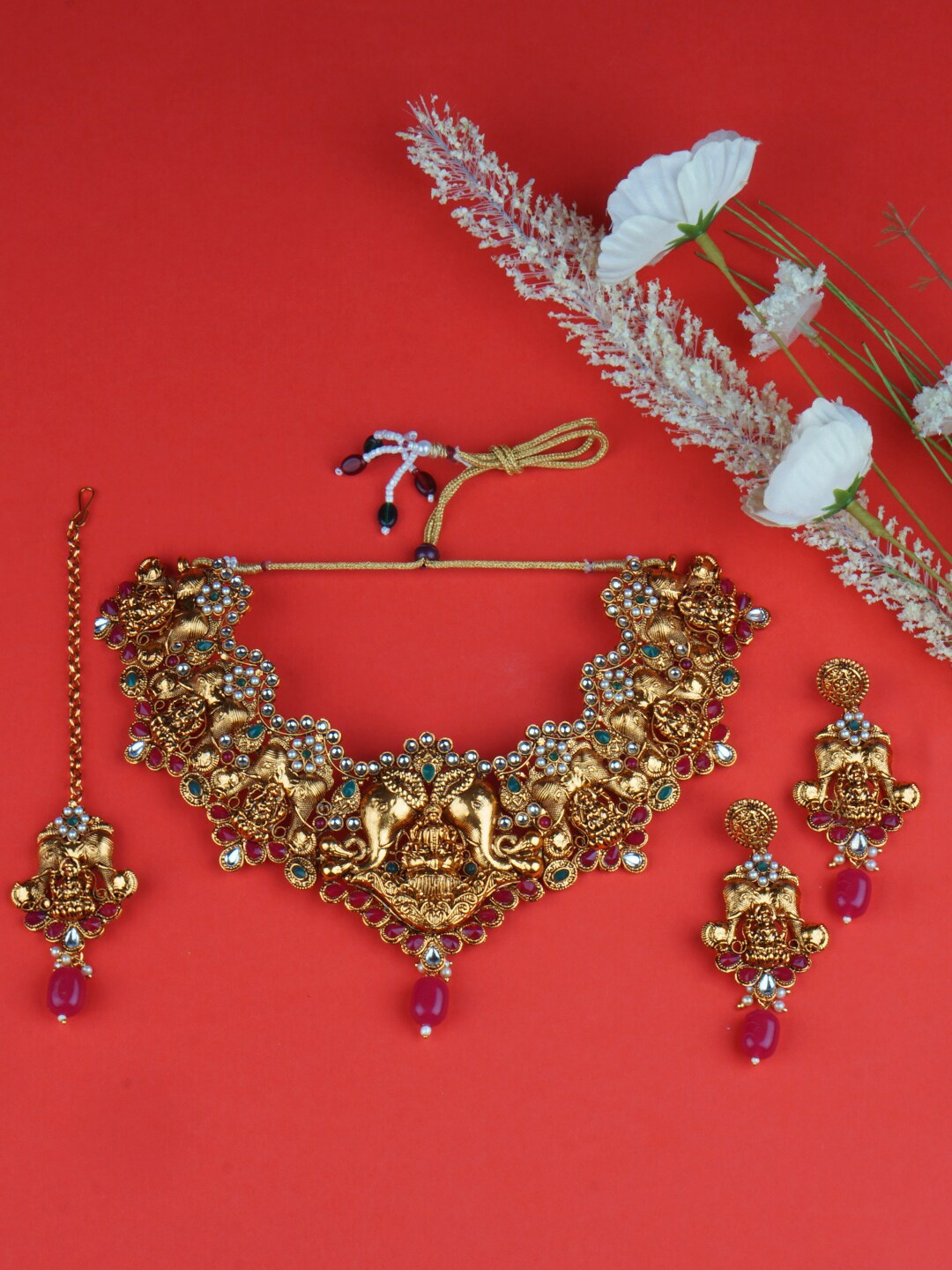

Matushri Art Gold-Plated Kundan Studded Necklace & Earrings With Maang Tika
