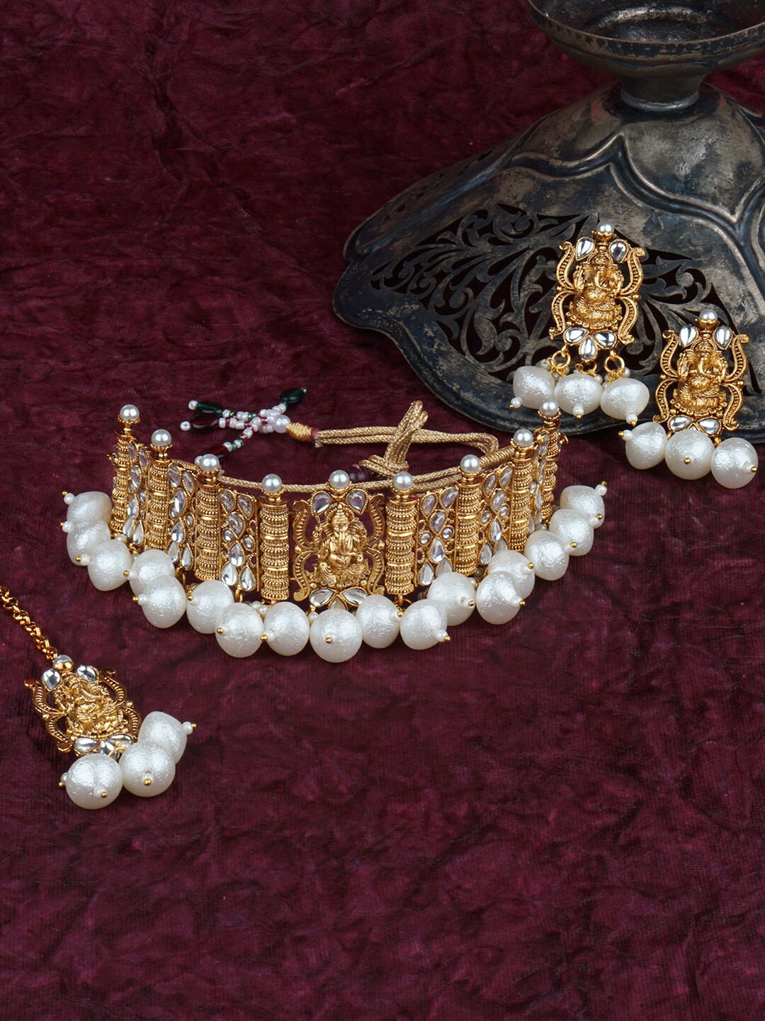 

Matushri Art Indian Gold Plated Kundan Studded Choker Necklace Set With Maang Tikka