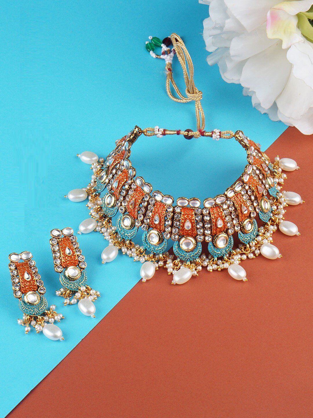 

Matushri Art Gold-Plated Kundan Studded Jewellery Set