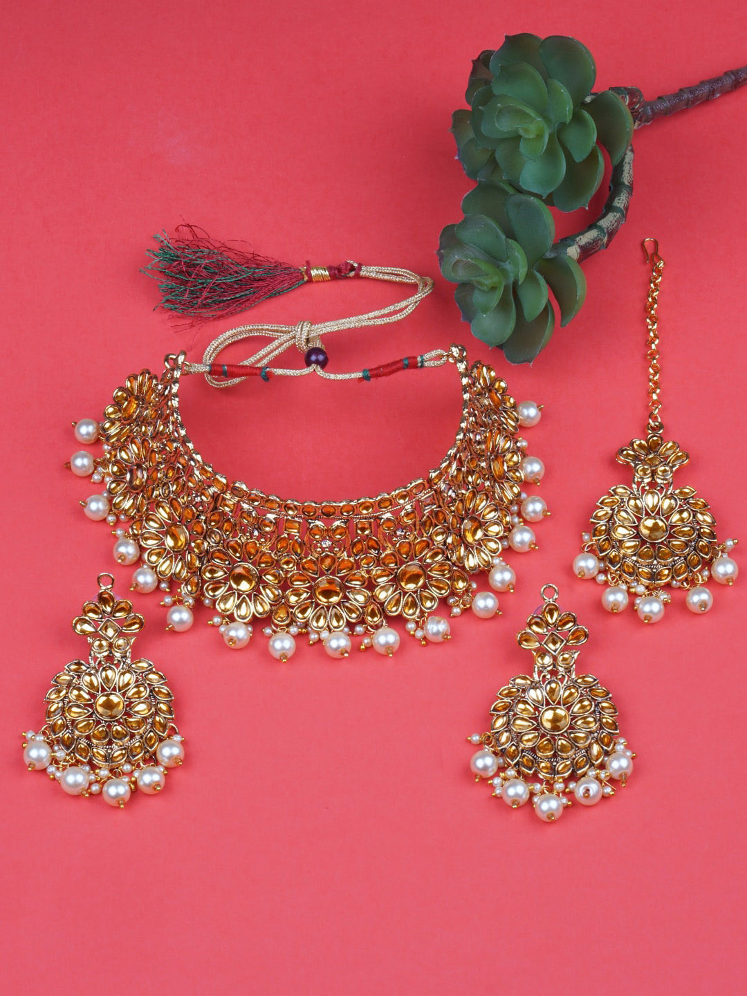 

Matushri Art Gold Plated Kundan Studded Jewellery Set With Maang Tikka