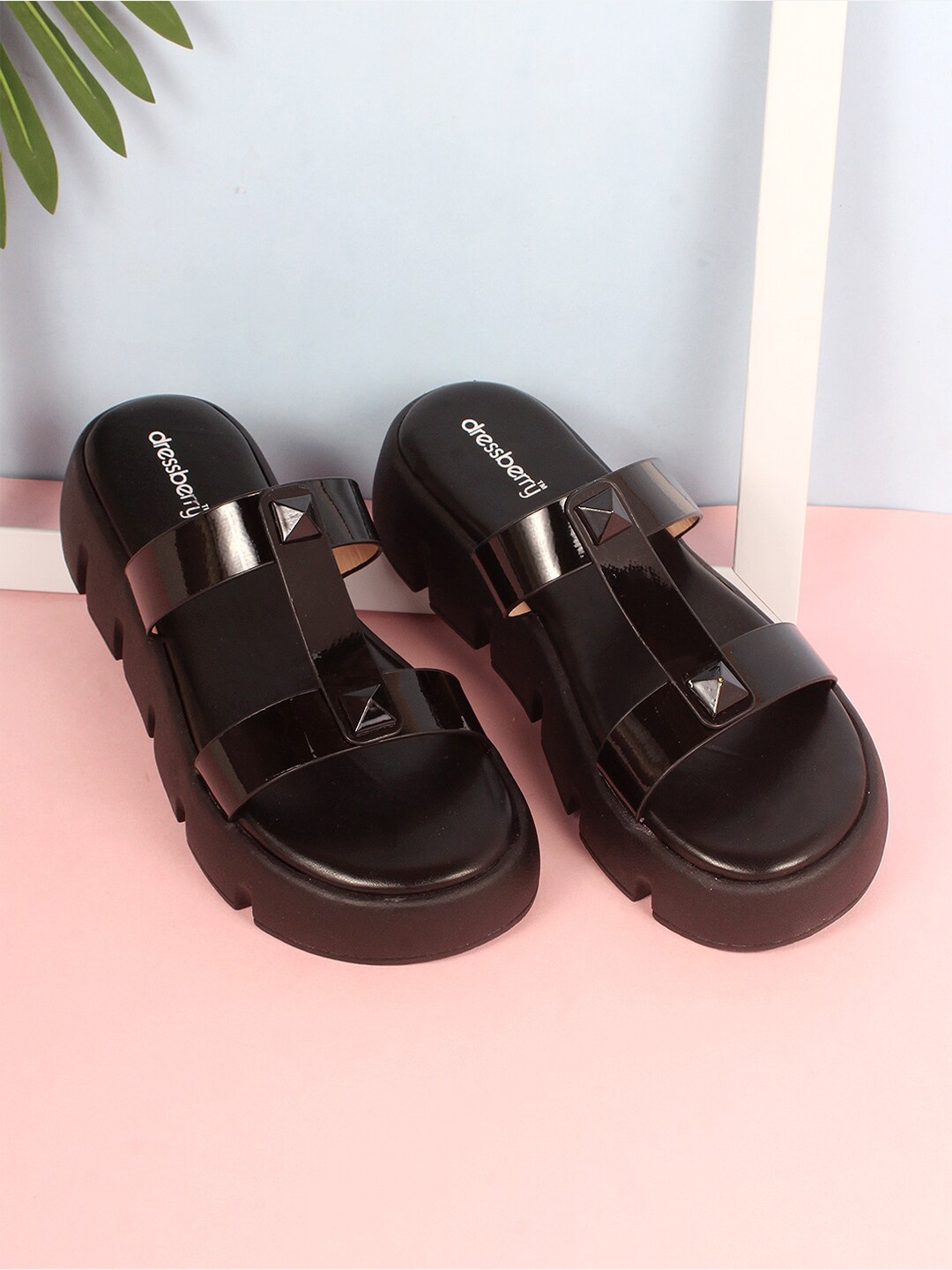 

DressBerry Black Open Back Flatform Heels