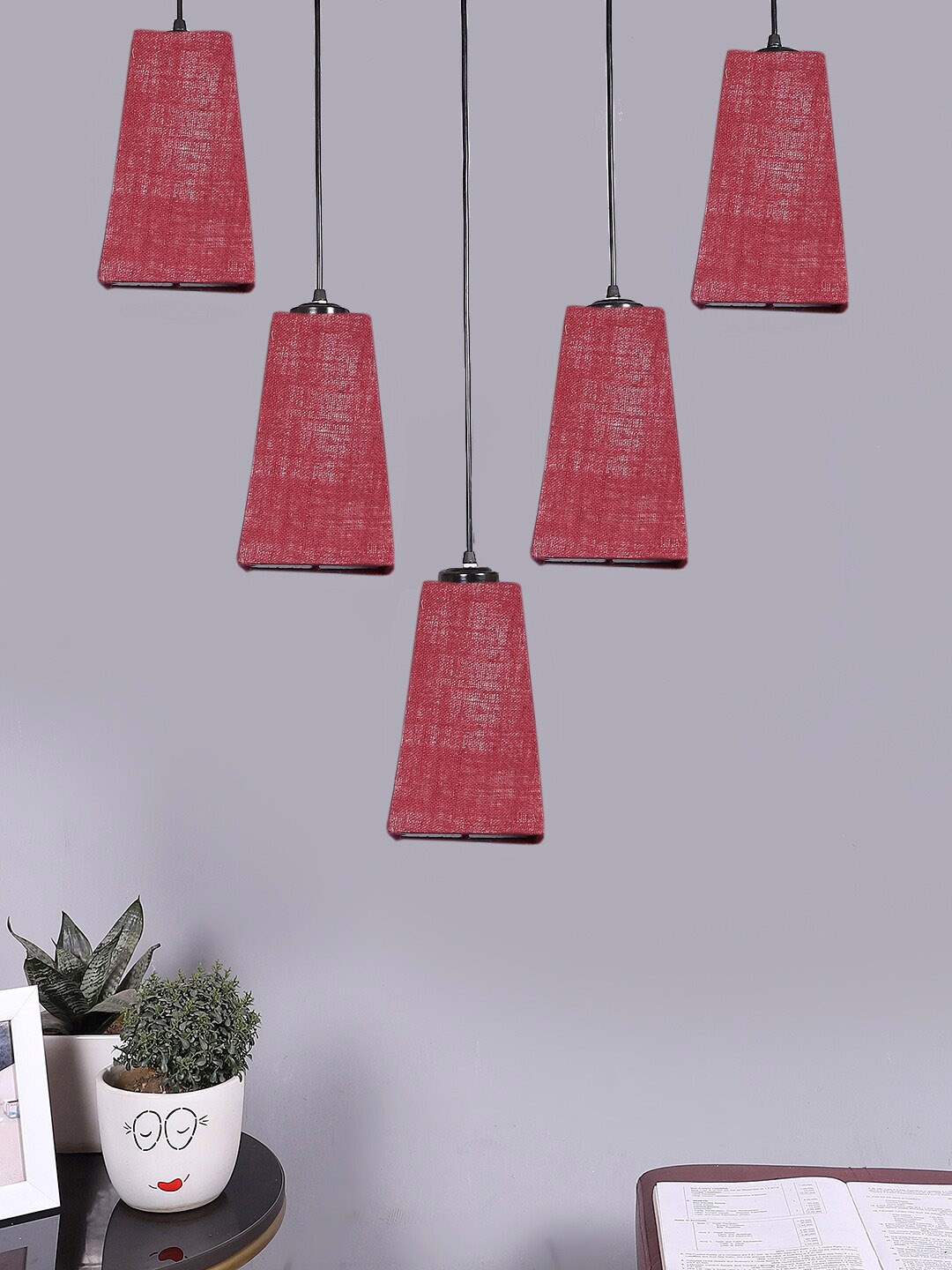 

Devansh Maroon & Black Quintuple Cluster Hanging Lamps