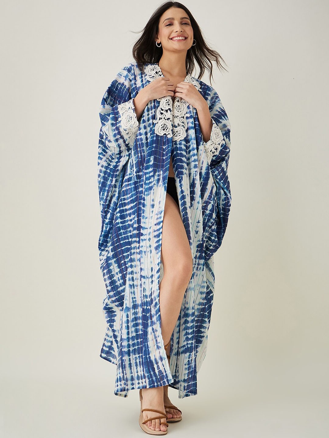 

The Kaftan Company Blue Tie-Dye Medium Coverage Cover-Up With Lace