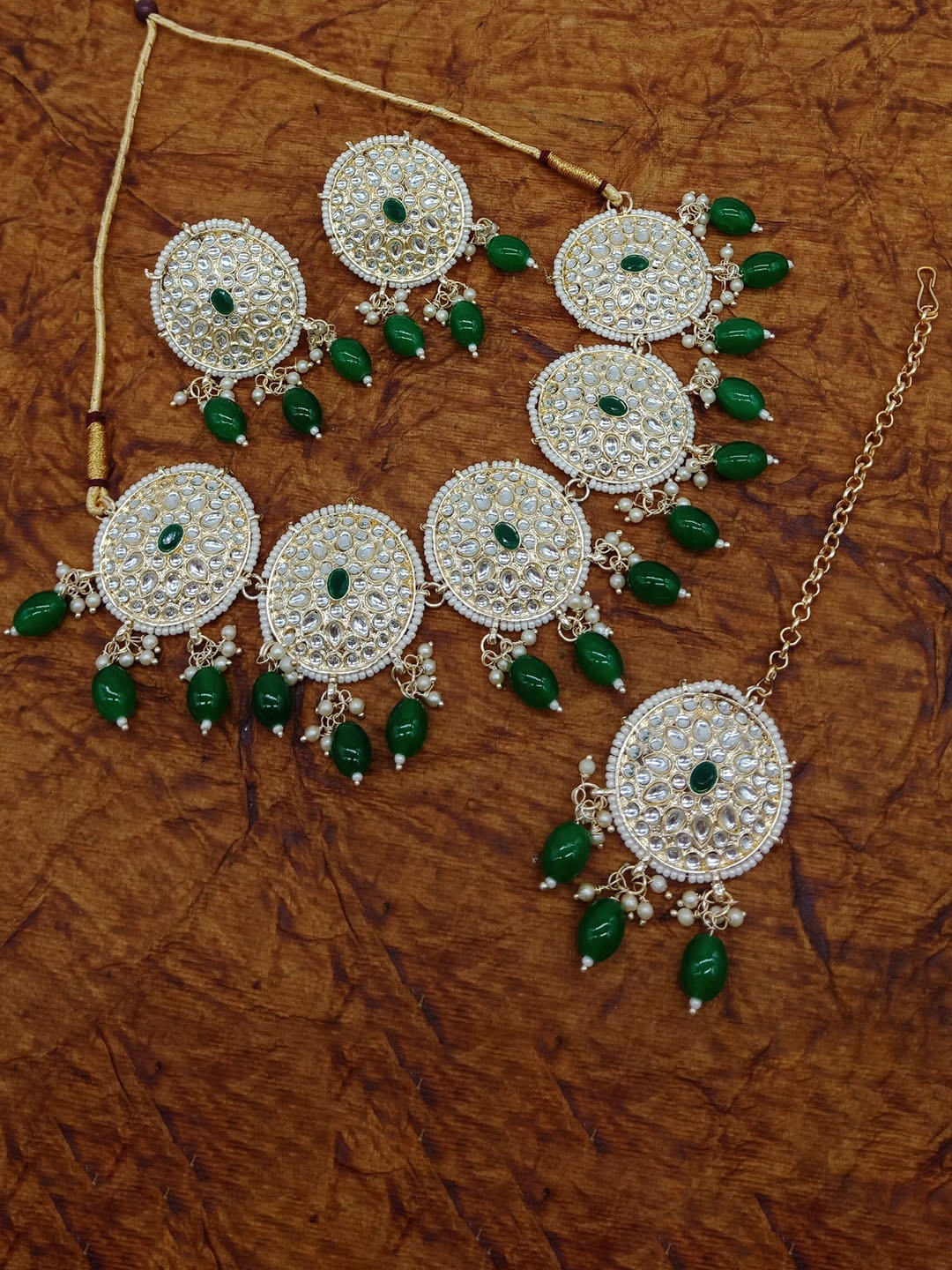 

AASHISH IMITATION Gold Plated Oval Kundan Necklace Set