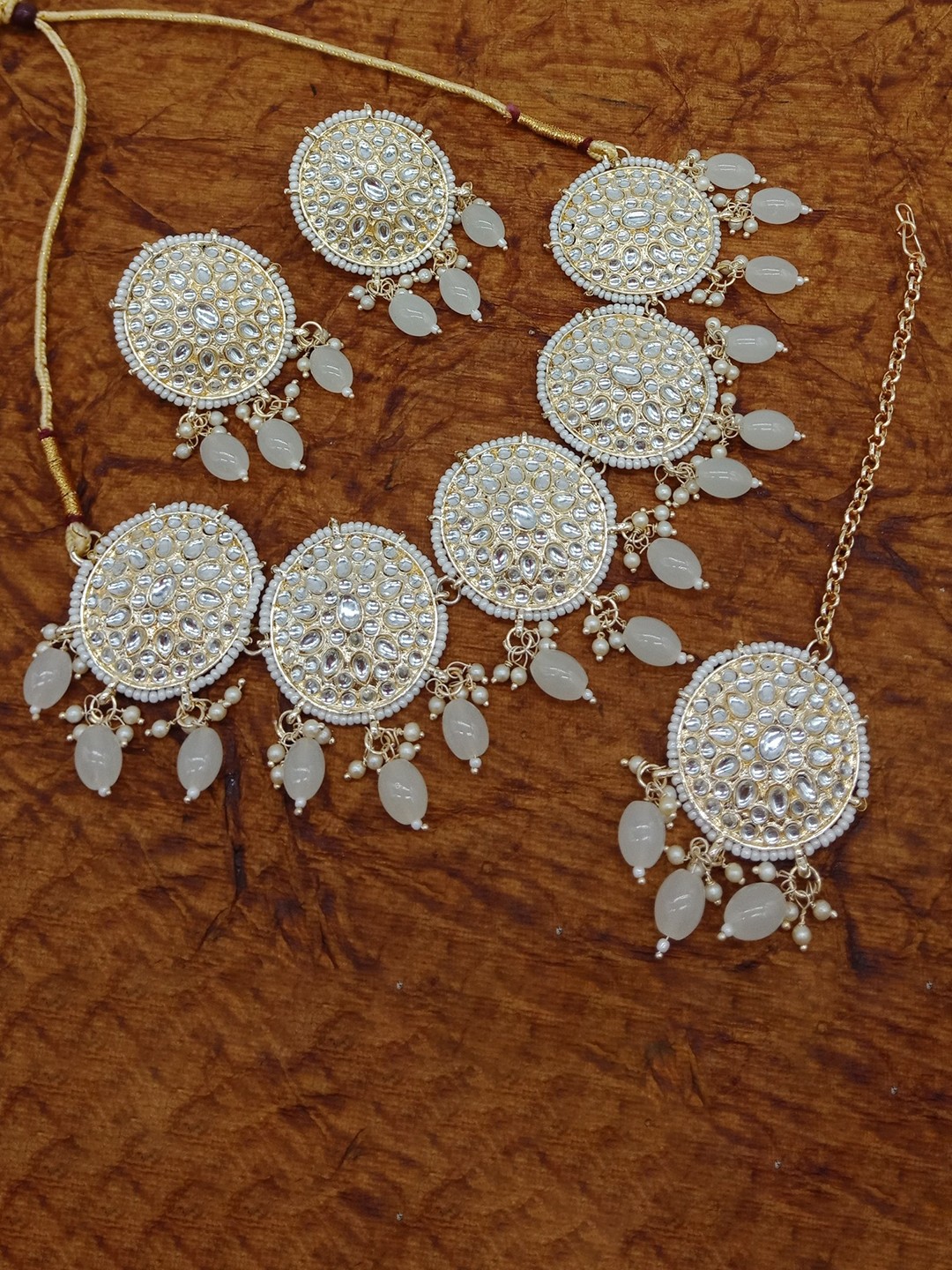 

AASHISH IMITATION Gold Plated Kundan Choker Jewellery Set With Maang Tikka
