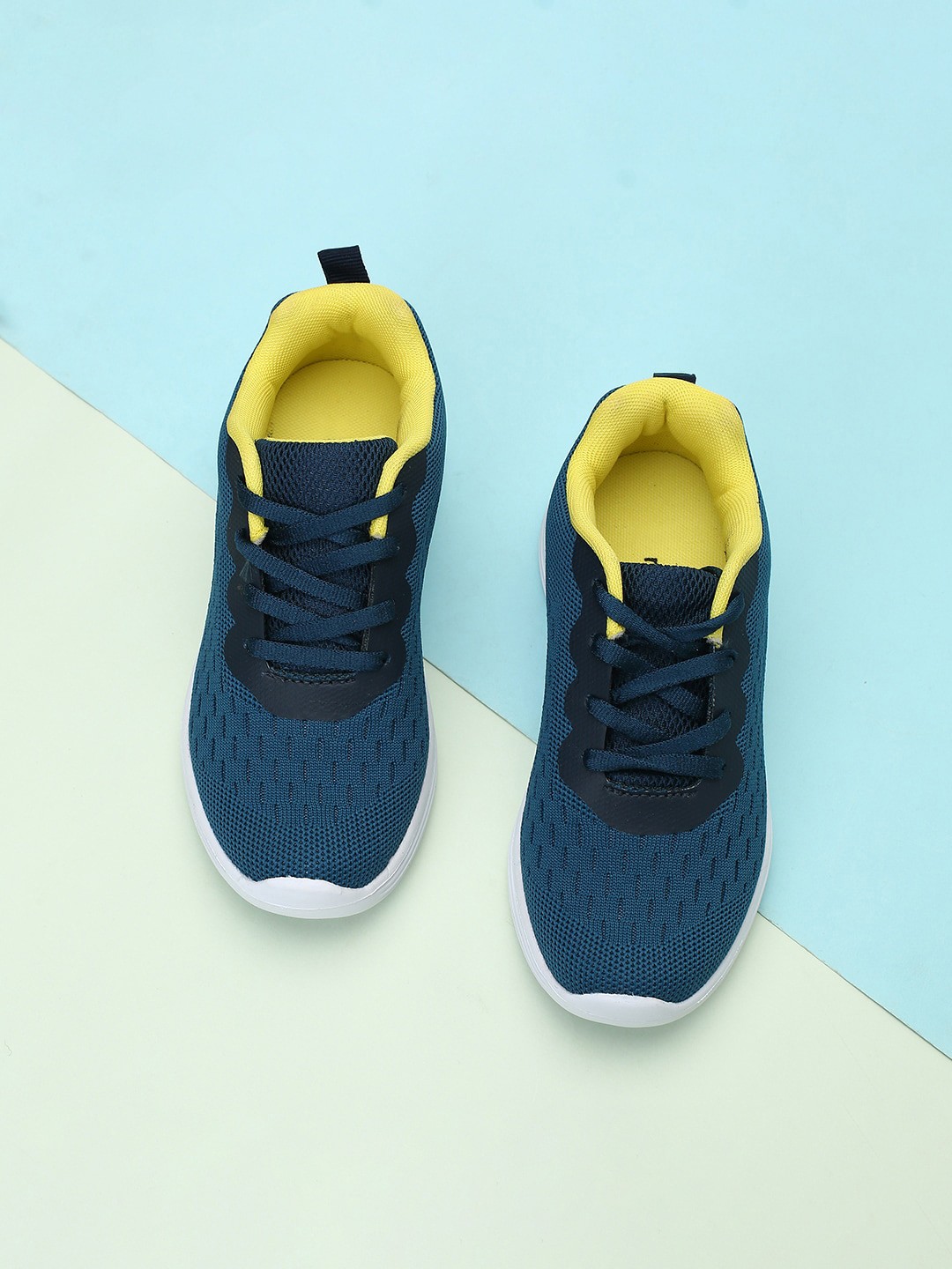 

max Boys Woven Design Lace-Up Sneakers, Blue
