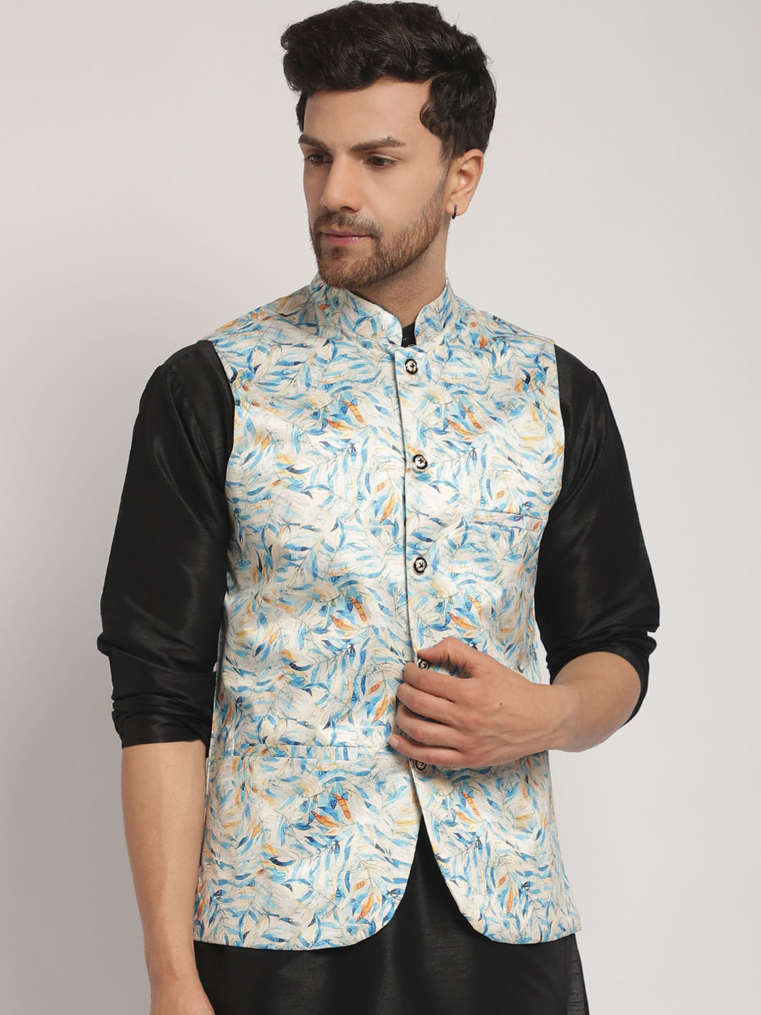 

Kaifoo Mandarin Collar Printed Nehru Jacket, Off white