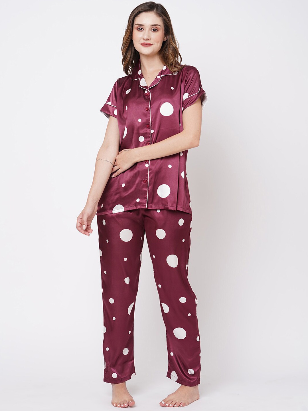 

NOIRA Geometric Printed Satin Night suit, Maroon