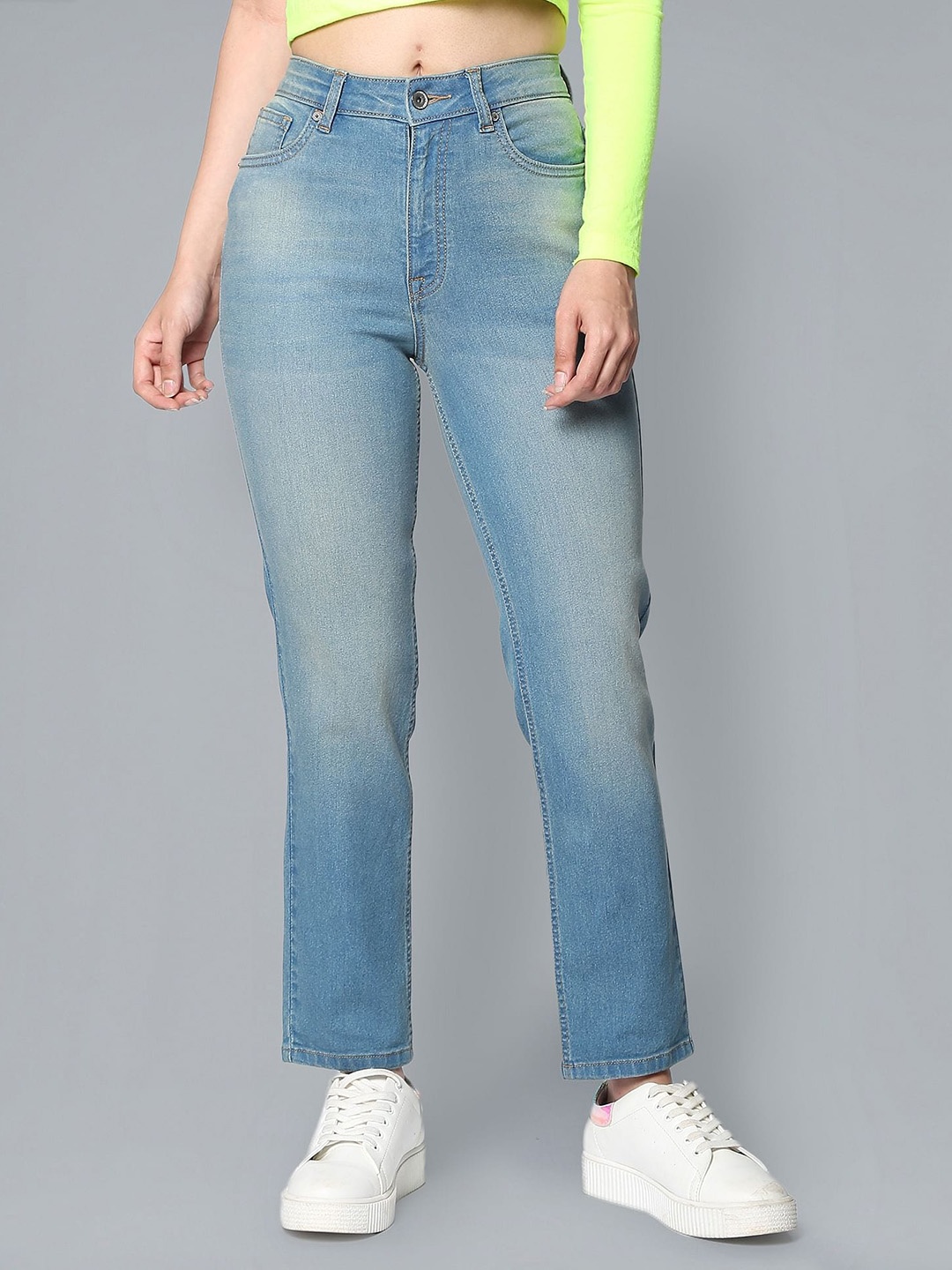 

Flying Machine Women Slim Fit Light Fade Stretchable Jeans, Blue