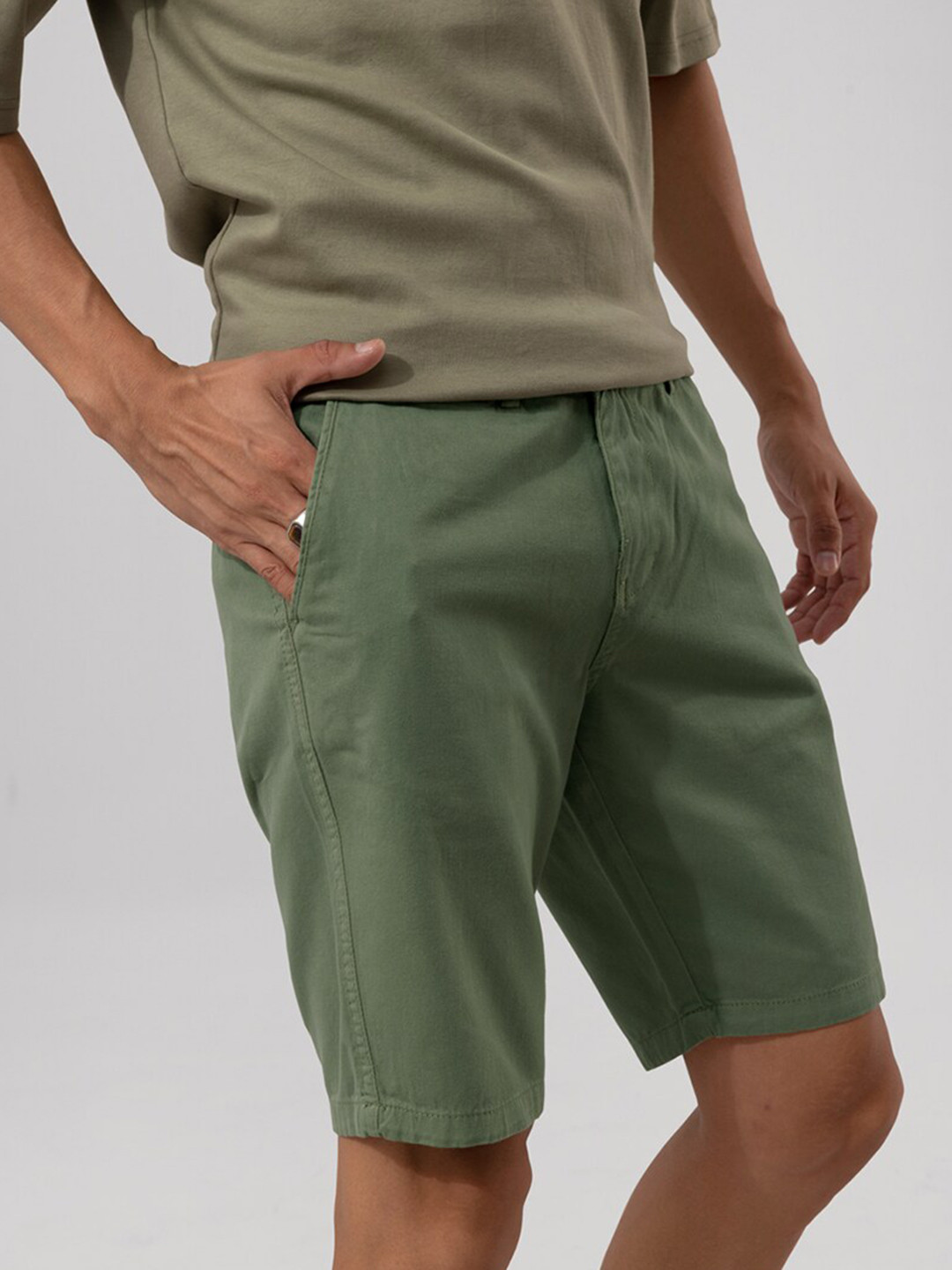 

Snitch Men Green Cotton Regular Shorts