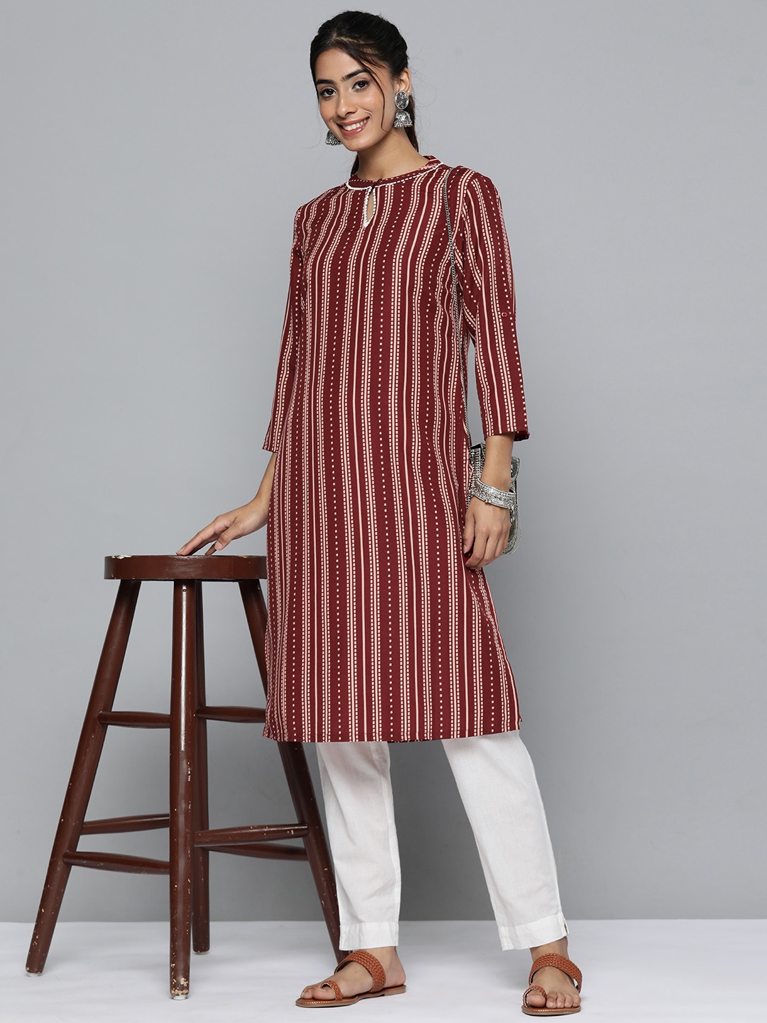 

HERE&NOW Striped Keyhole Neck Kurta, Maroon