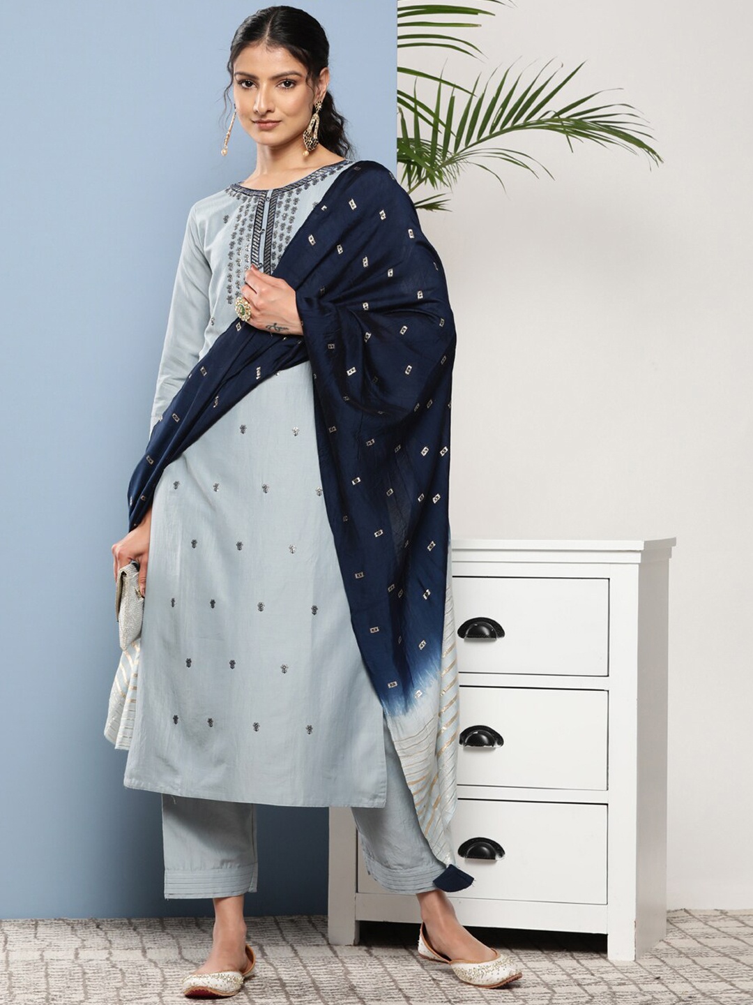 

KALINI Ethnic Motifs Printed Kurta & Trousers With Dupatta, Grey