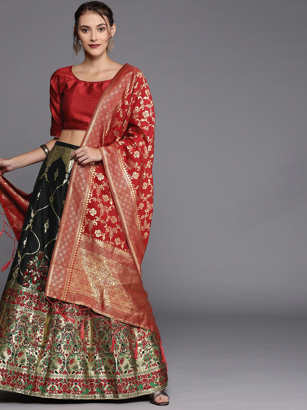 

MANVAA Woven Design Semi-Stitched Lehenga & Unstitched Blouse With Dupatta, Black