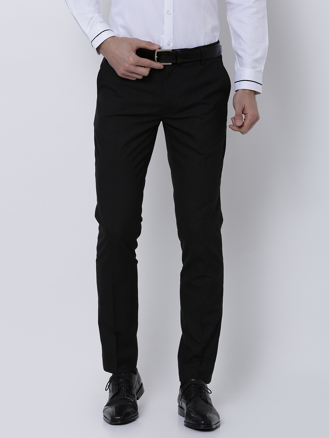 

Black coffee Men Black Slim Fit Solid Formal Trousers