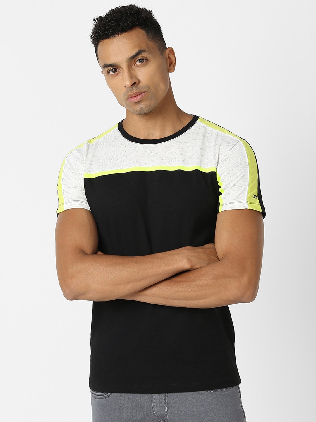 

Peter England Casuals Colourblocked Slim Fit T-shirt, Black