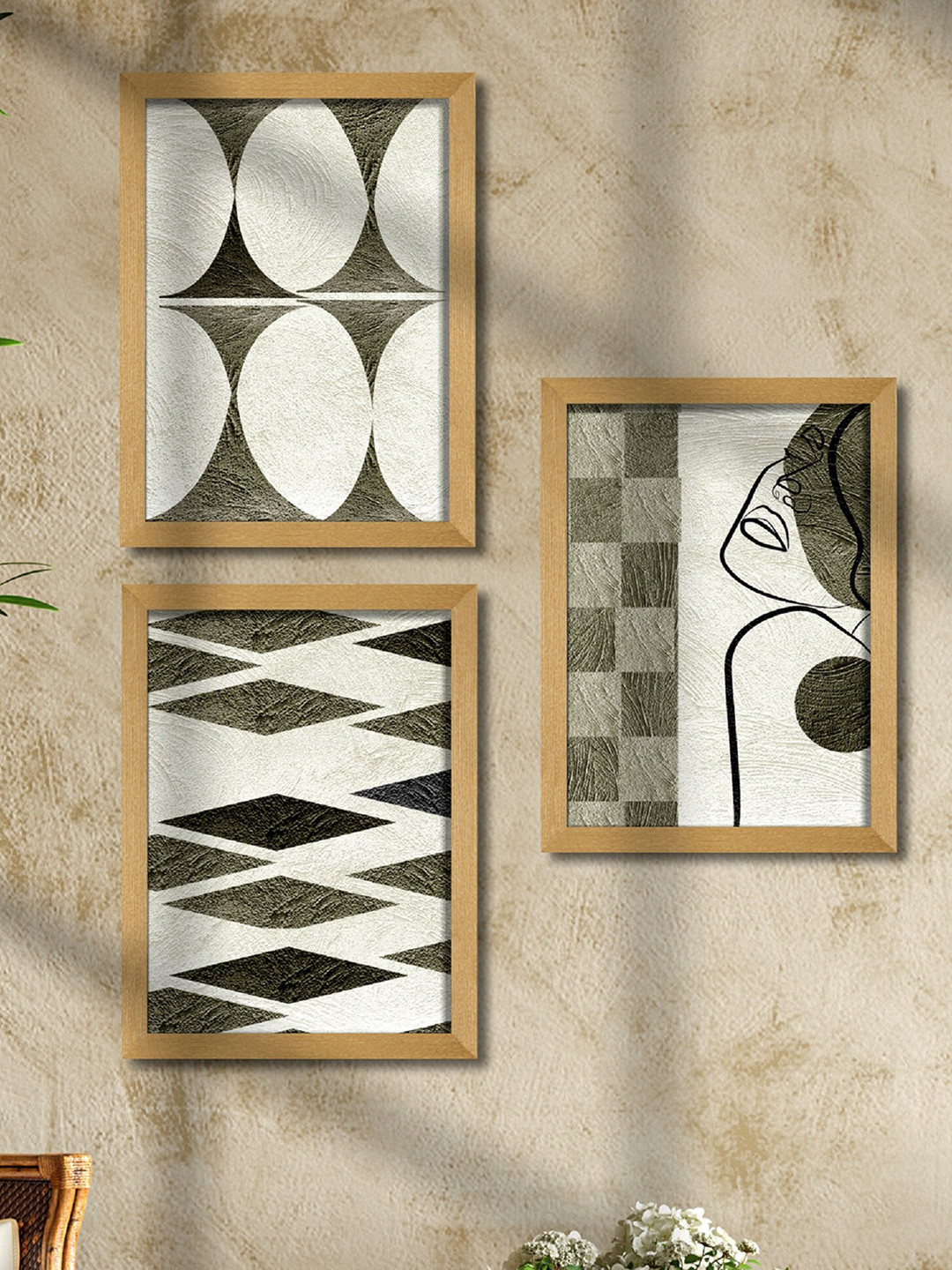 

SAF Grey & Black 3 Pieces Modern Art Printed Framed Wall Painting