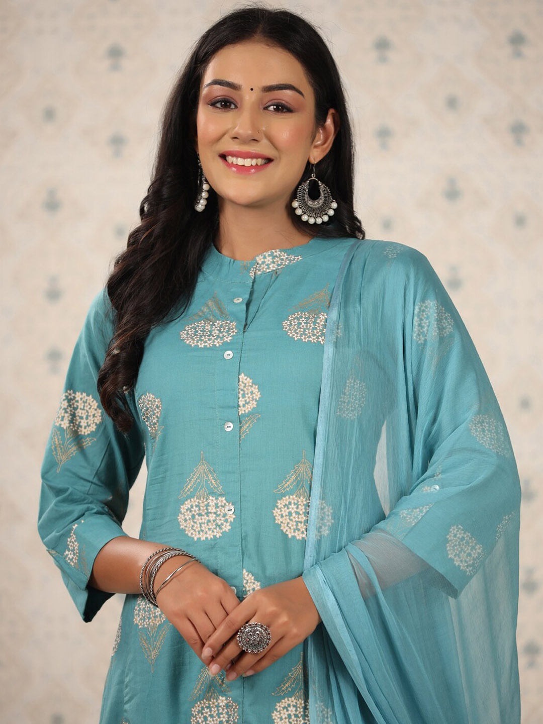 

Ode by House of Pataudi Teal Green Ethnic Motifs Printed Kurta with Trousers & Dupatta