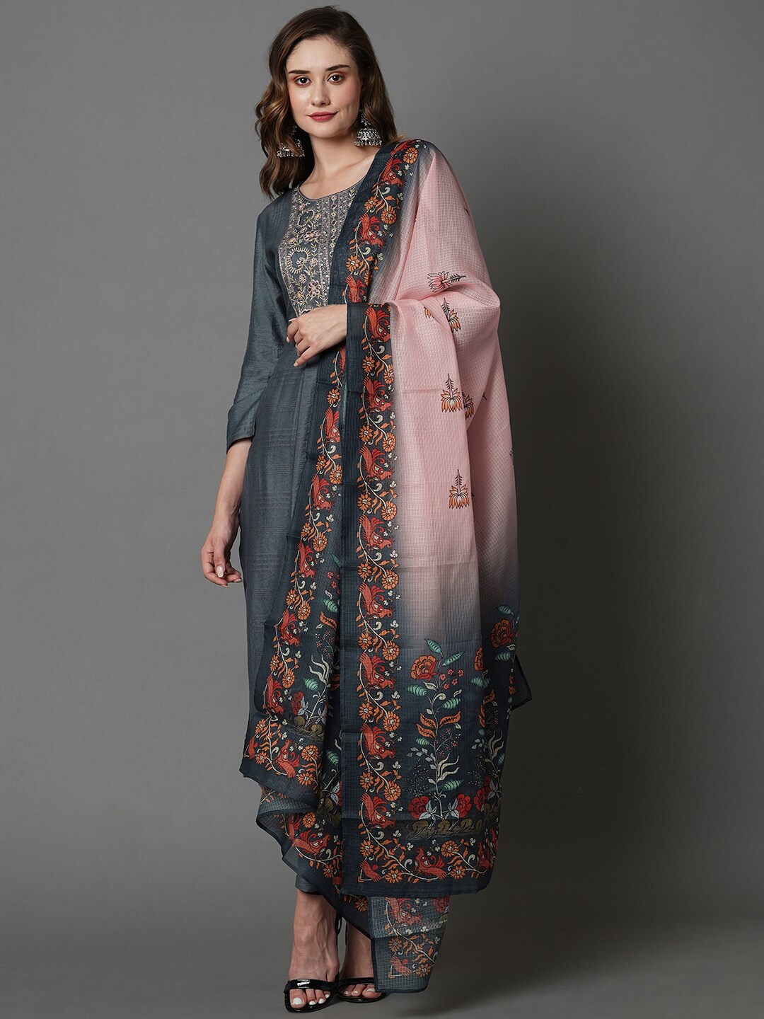 

HEEPOSH Floral Printed Kurta with Trousers & With Dupatta, Grey