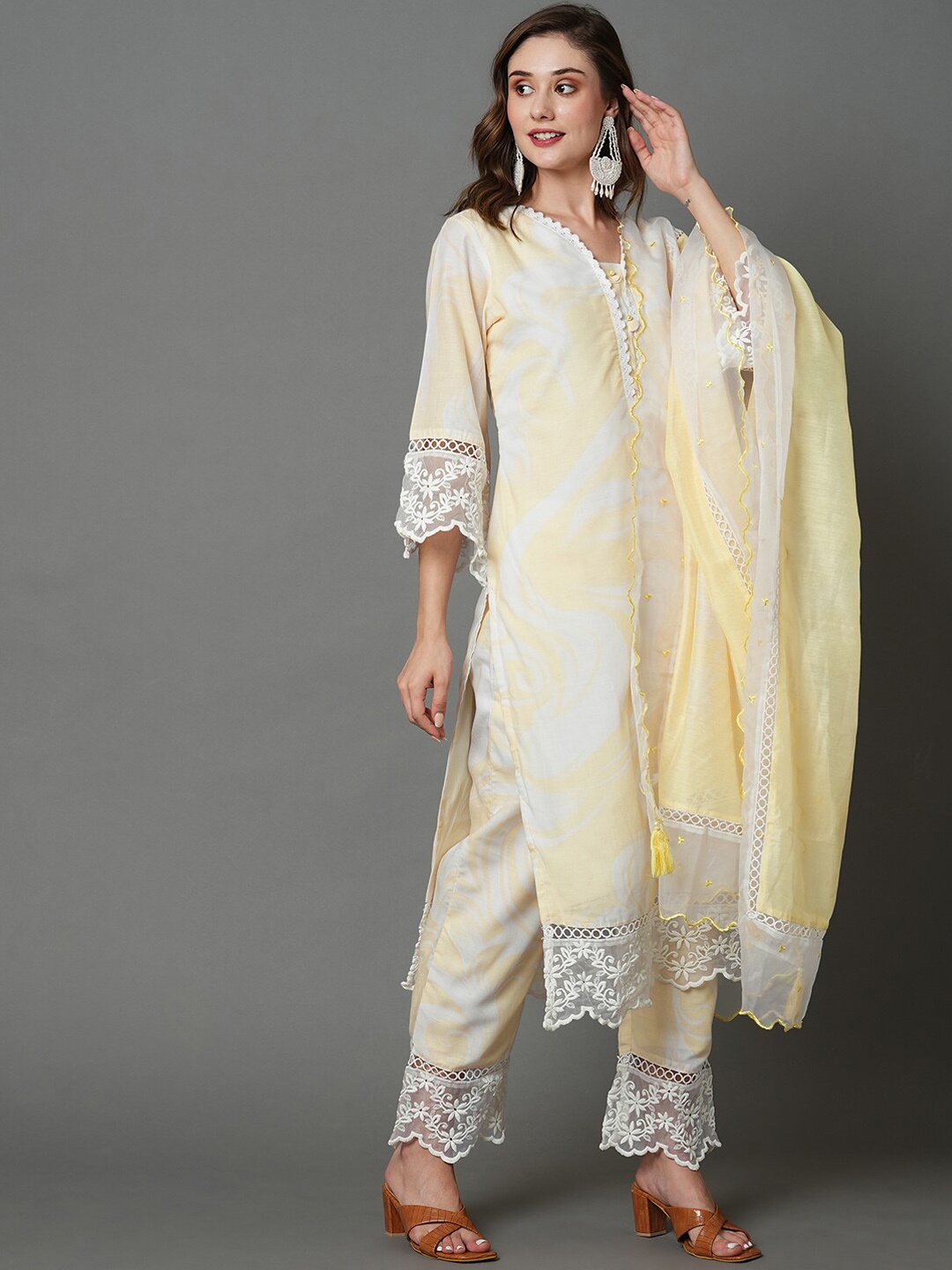 

HEEPOSH Abstract Printed Pure Cotton Kurta with Trousers & With Dupatta, Yellow