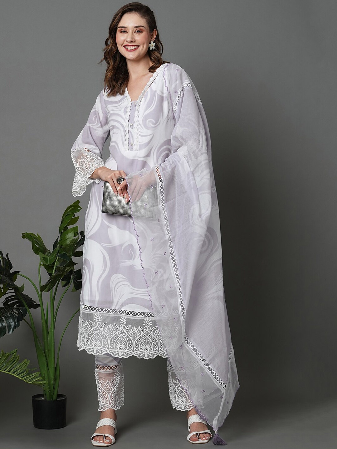 

HEEPOSH Abstract Printed Pure Cotton Kurta with Trousers & With Dupatta, Purple