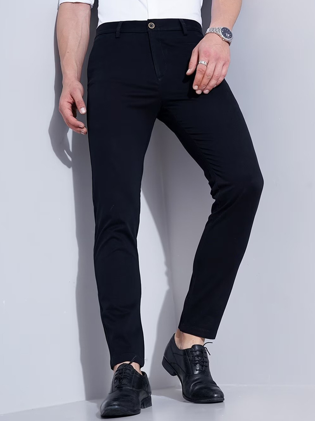 

British Club Men Smart Slim Fit Mid-Rise Chinos Trousers, Black
