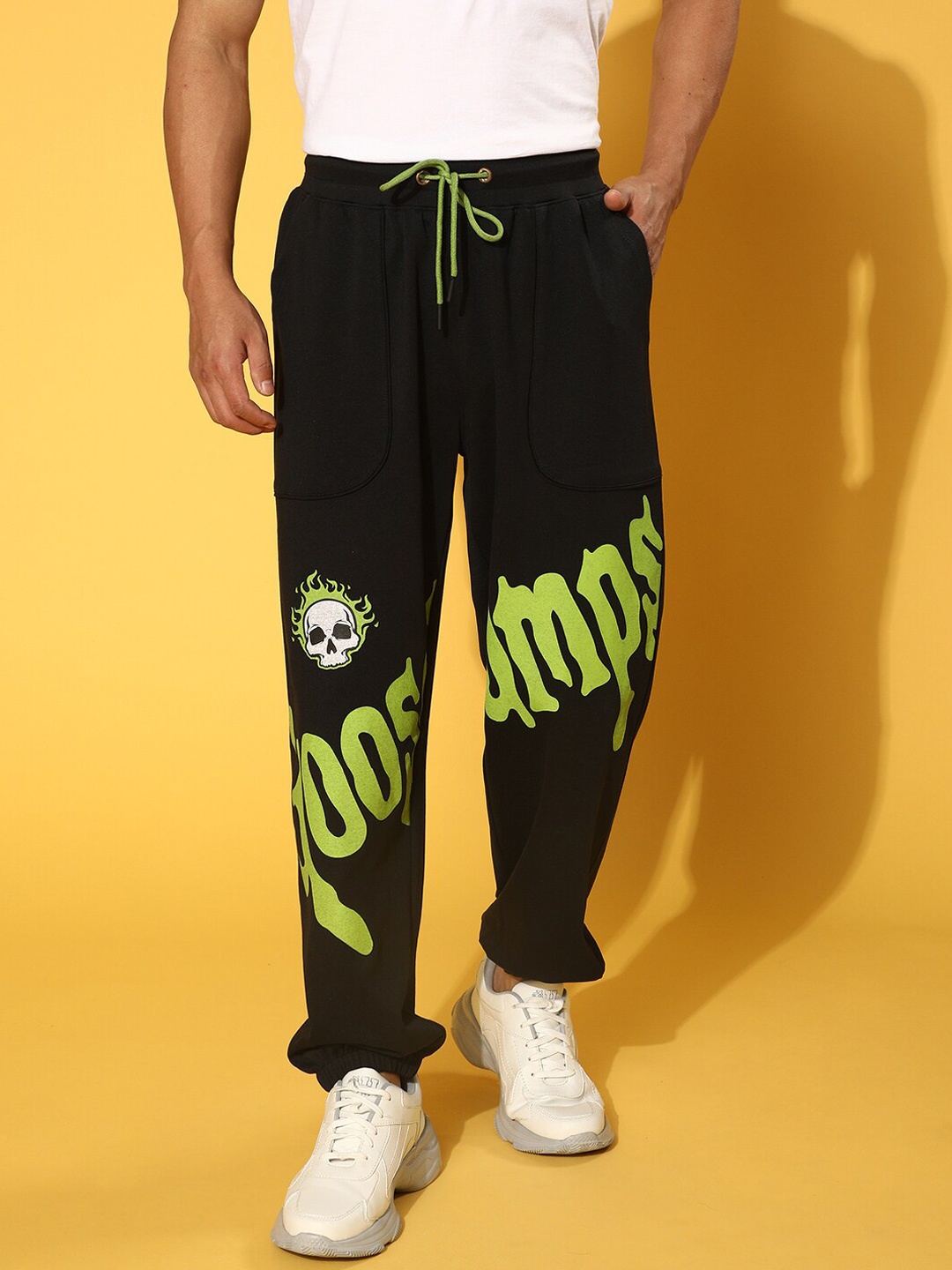 

VEIRDO Men Black Typography Printed Cotton Joggers