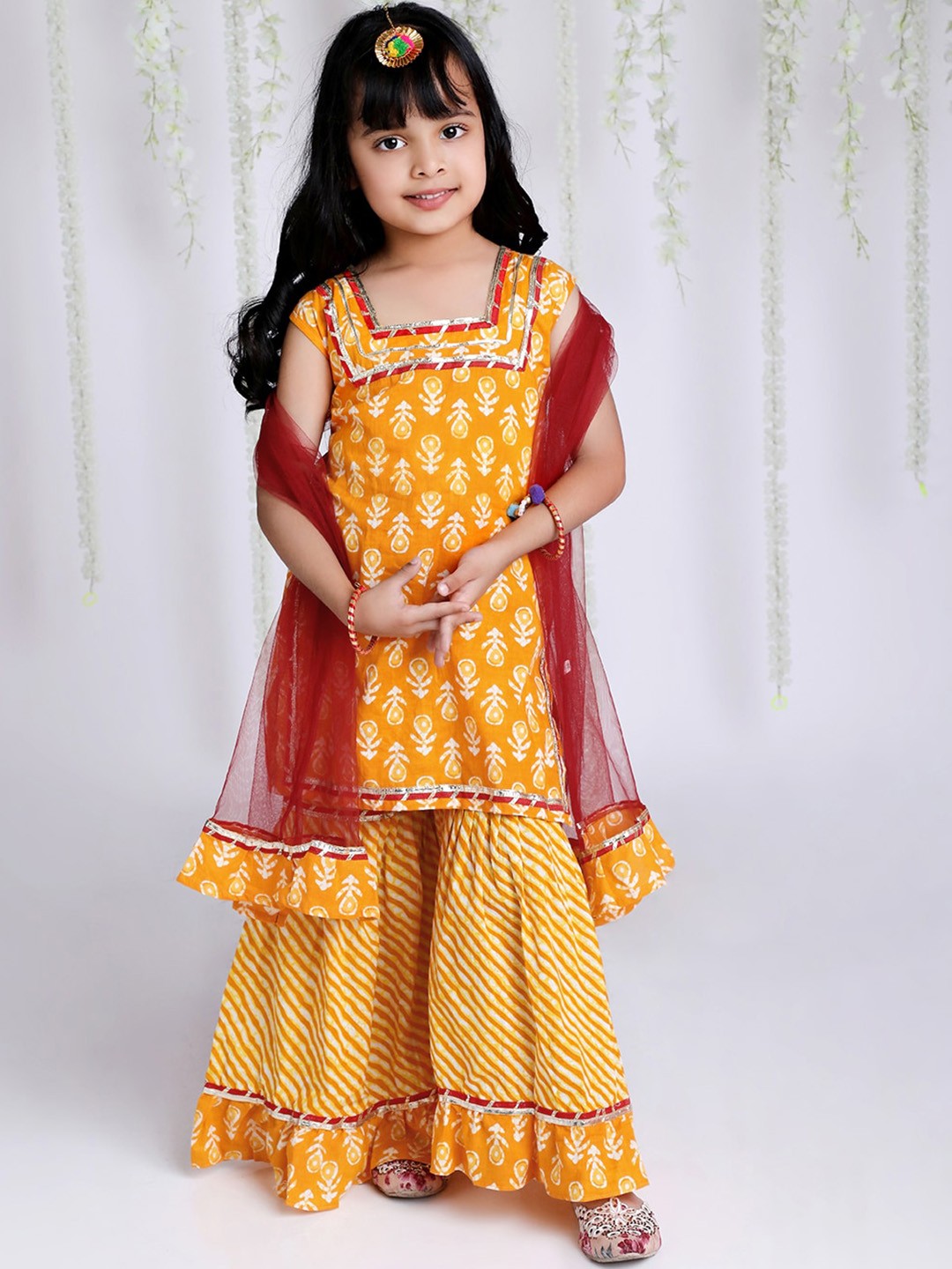 

KID1 Girls Ethnic Motifs Printed Gotta Patti Pure Cotton Kurta With Sharara & Dupatta, Yellow