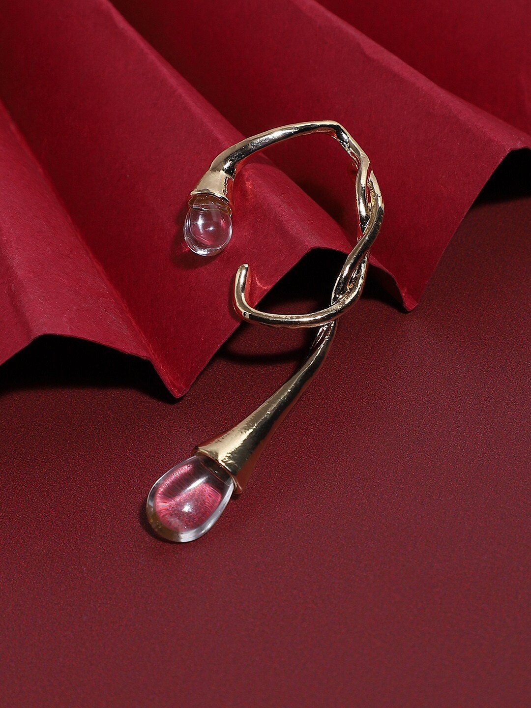 

SOHI Gold Plated Drop Earrings