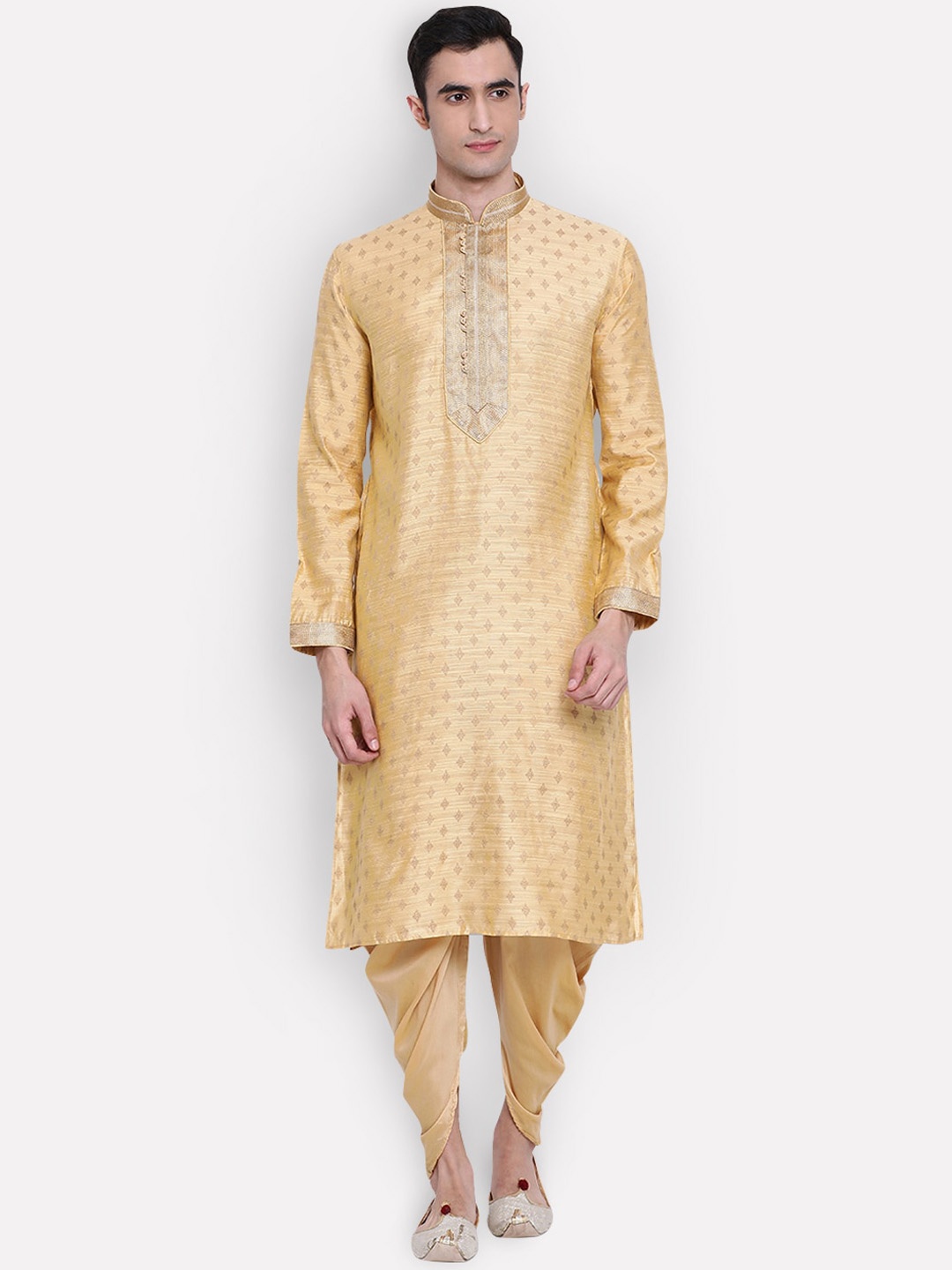 

Sanwara Ethnic Motifs Embroidered Thread Work Kurta, Gold