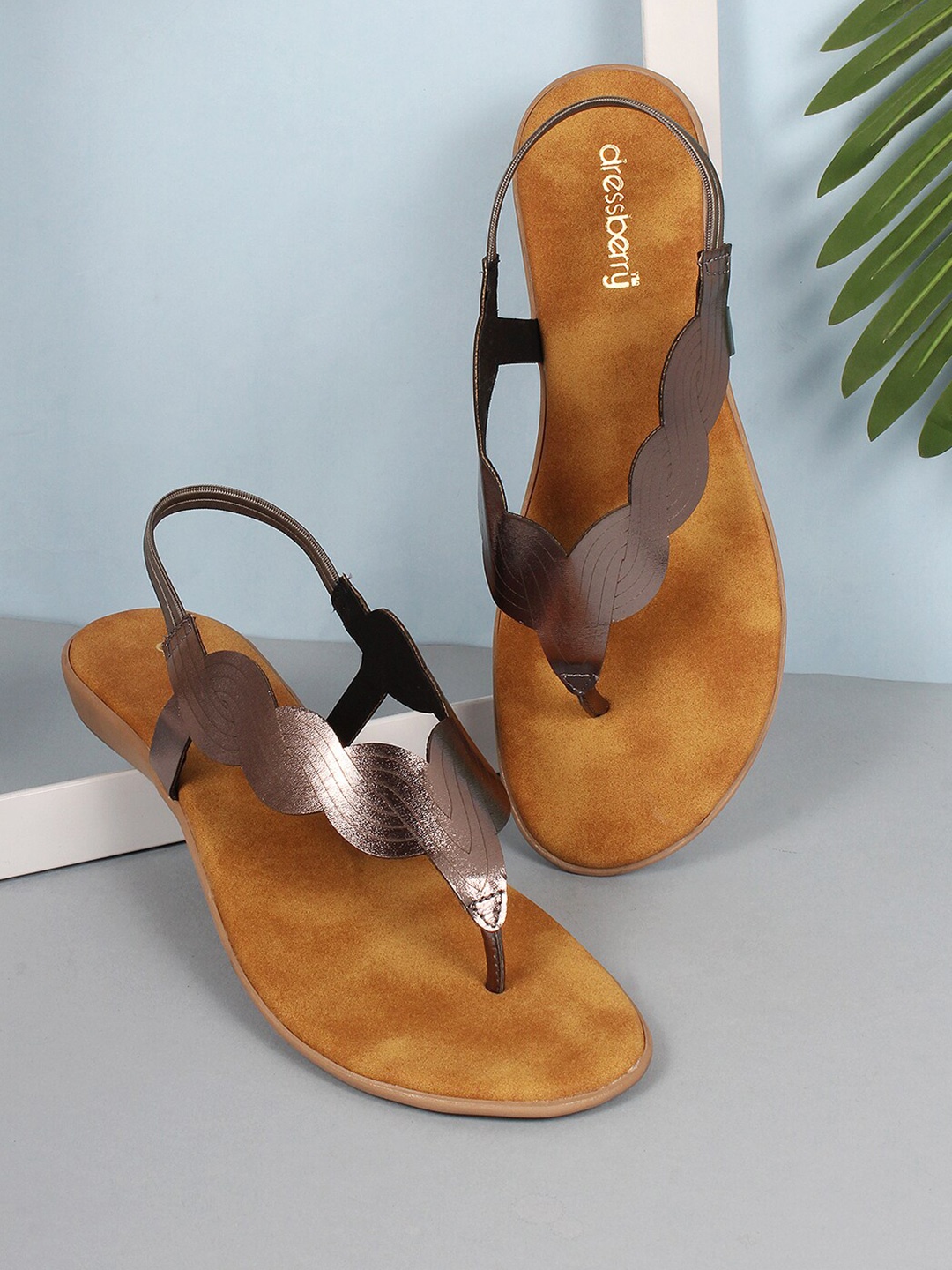 

DressBerry Grey & Brown Textured Open Toe Flats With Backstrap