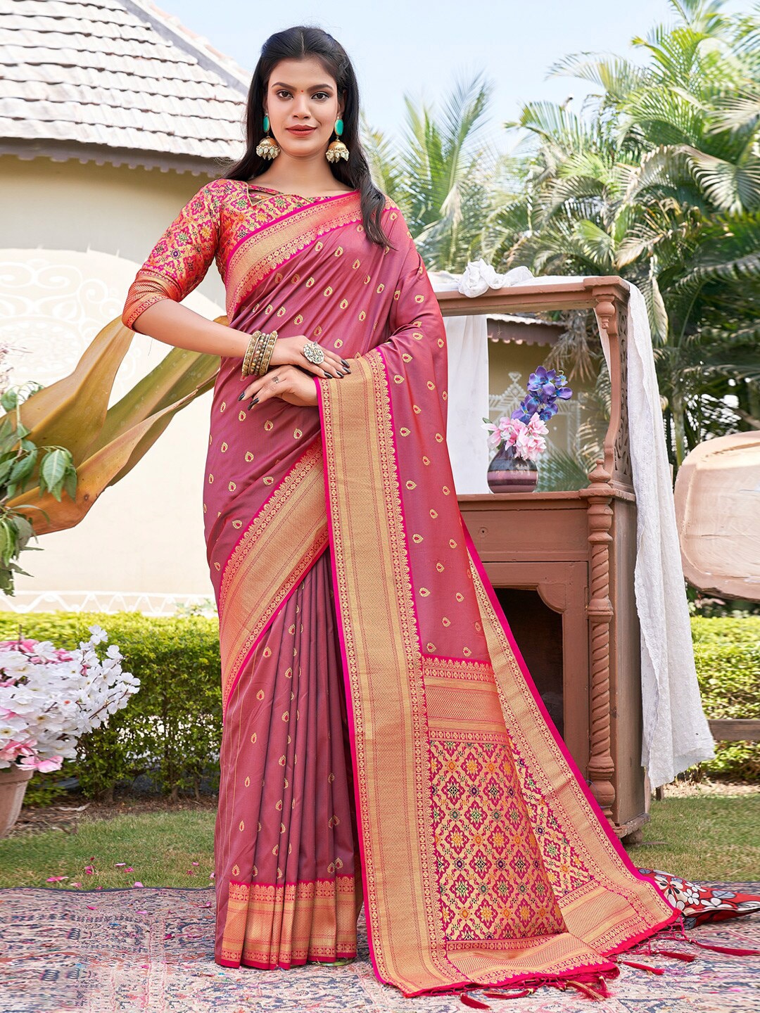 

SANGAM PRINTS Ethnic Motifs Woven Design Zari Patola Saree, Pink