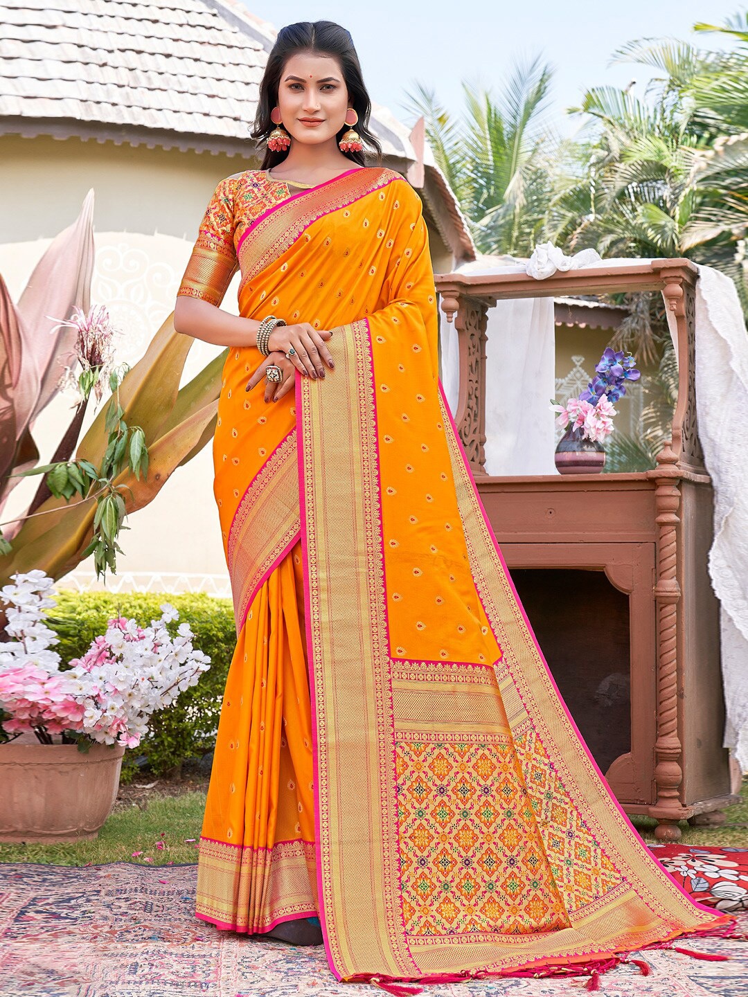 

SANGAM PRINTS Ethnic Motifs Woven Design Zari Patola Saree, Yellow