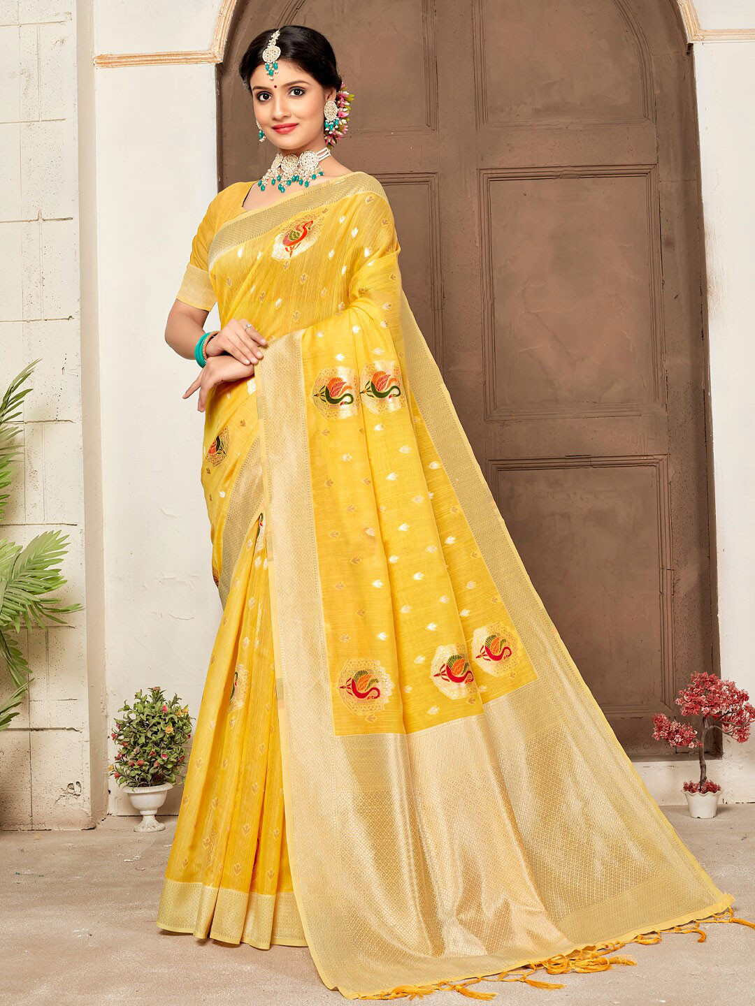 

SANGAM PRINTS Ethnic Motifs Woven Design Zari Saree, Yellow