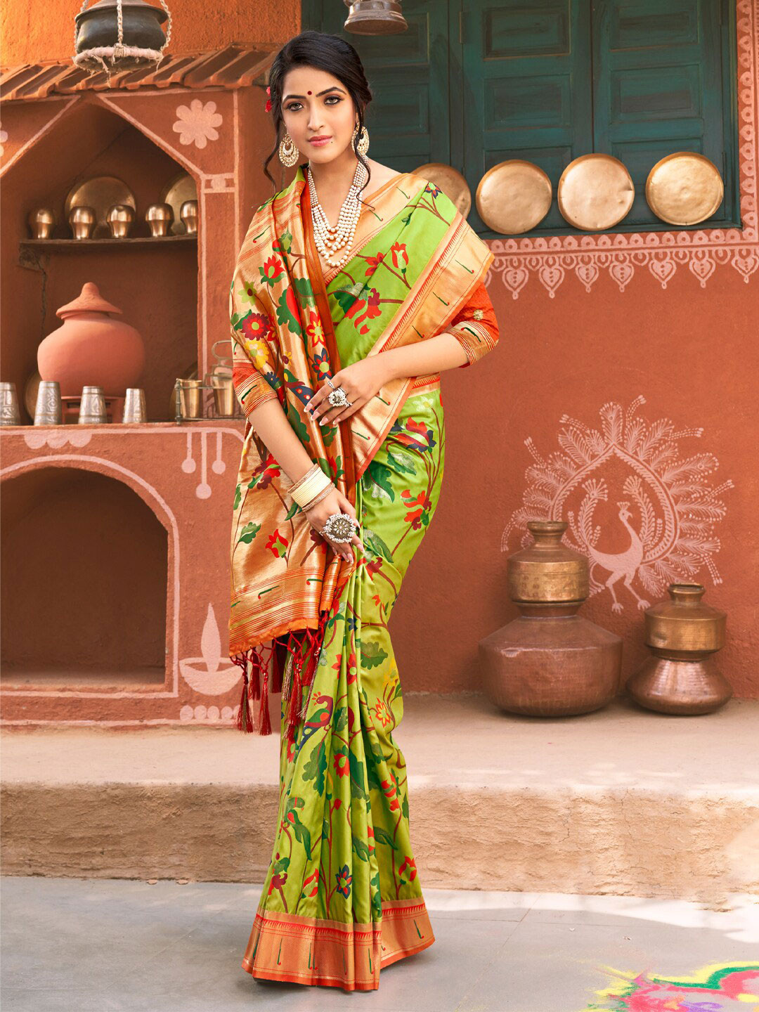 

SANGAM PRINTS Floral Printed Zari Paithani Saree, Sea green