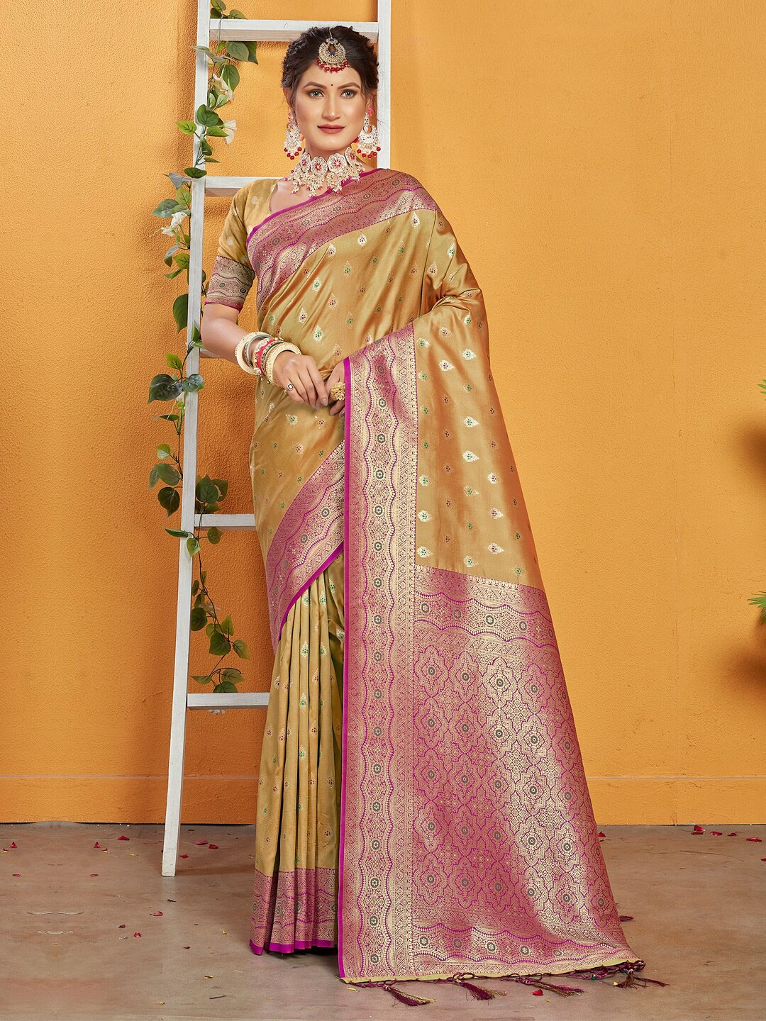 

SANGAM PRINTS Ethnic Motifs Woven Design Zari Banarasi Saree, Mustard