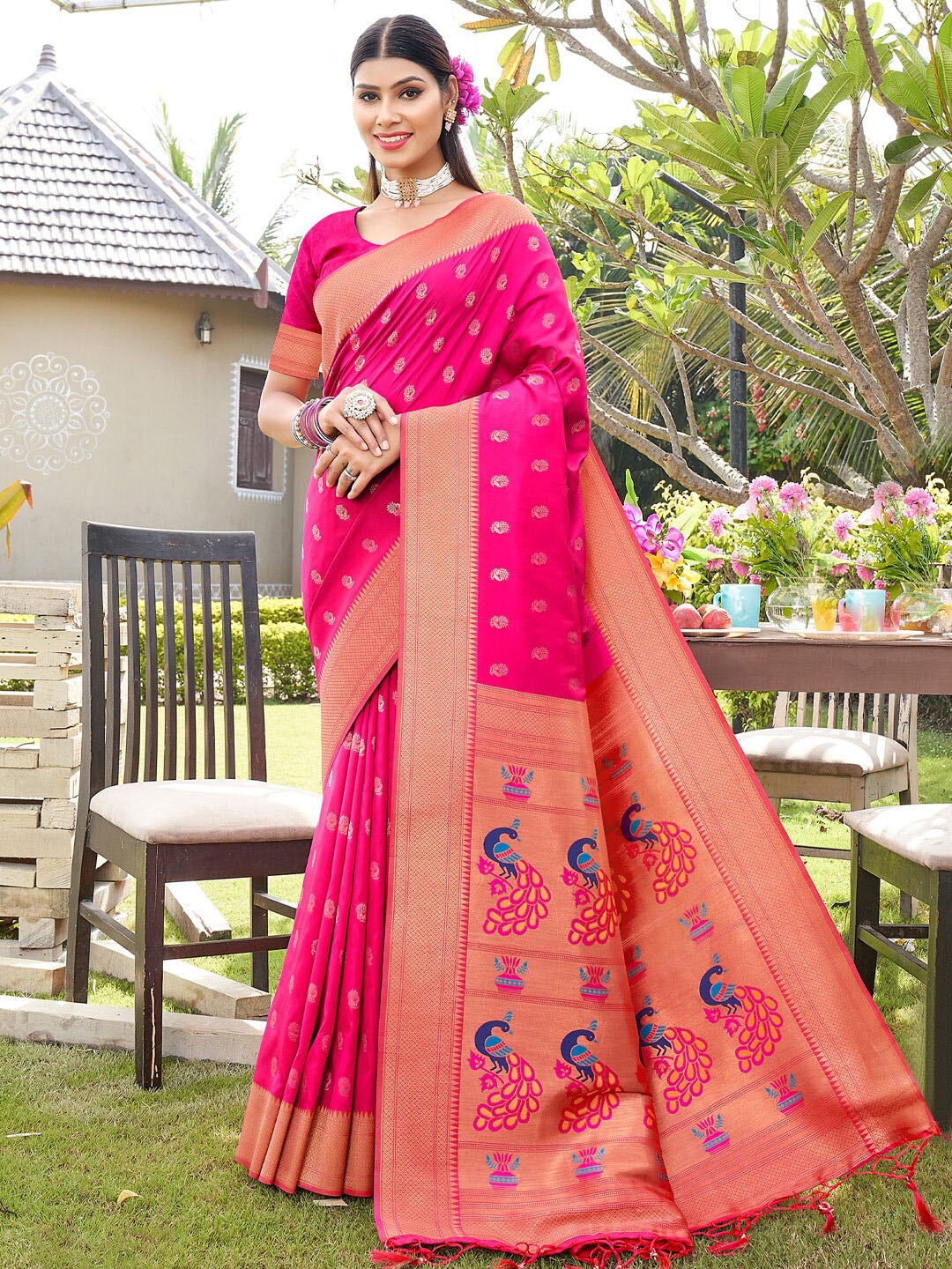 

SANGAM PRINTS Ethnic Motifs Woven Design Zari Silk Blend Paithani Saree, Pink
