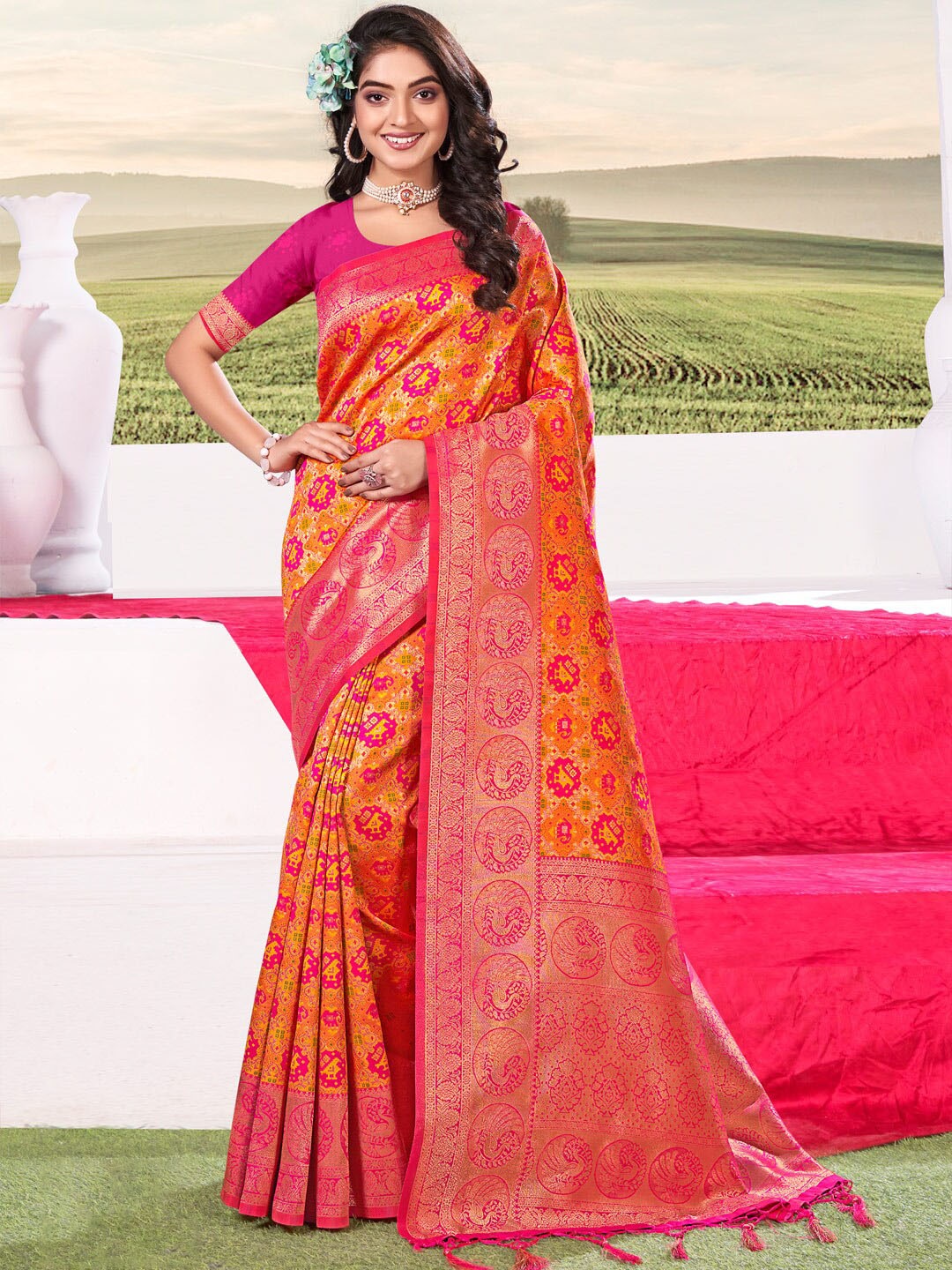 

SANGAM PRINTS Ethnic Motifs Woven Design Zari Silk Blend Patola Saree, Yellow
