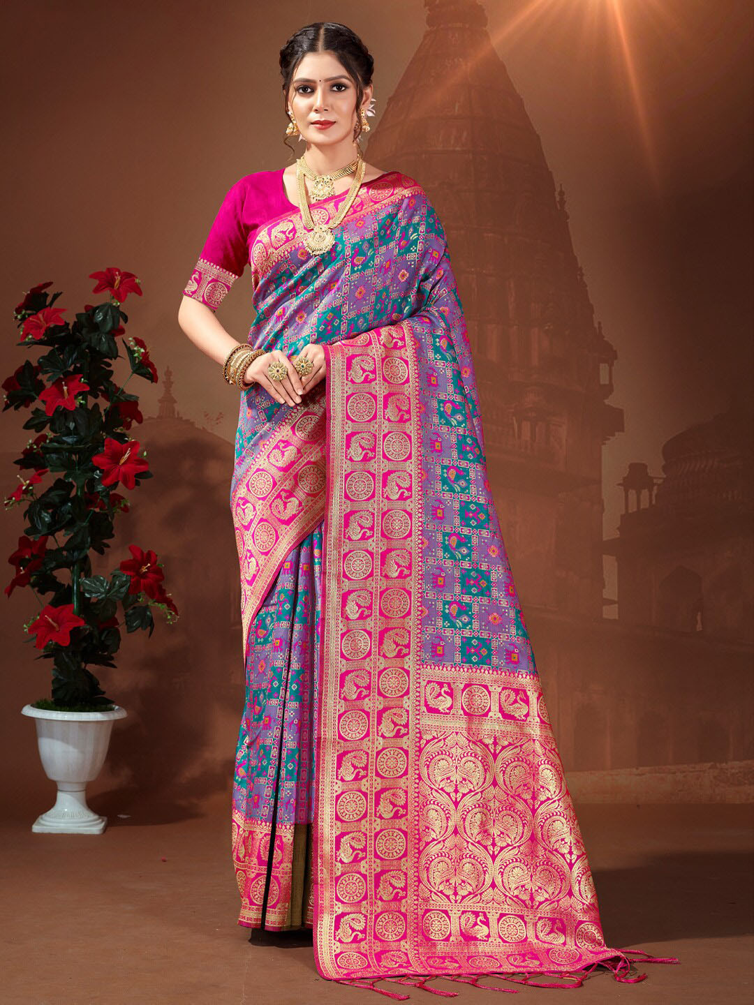 

SANGAM PRINTS Ethnic Motifs Zari Silk Blend Patola Saree, Purple