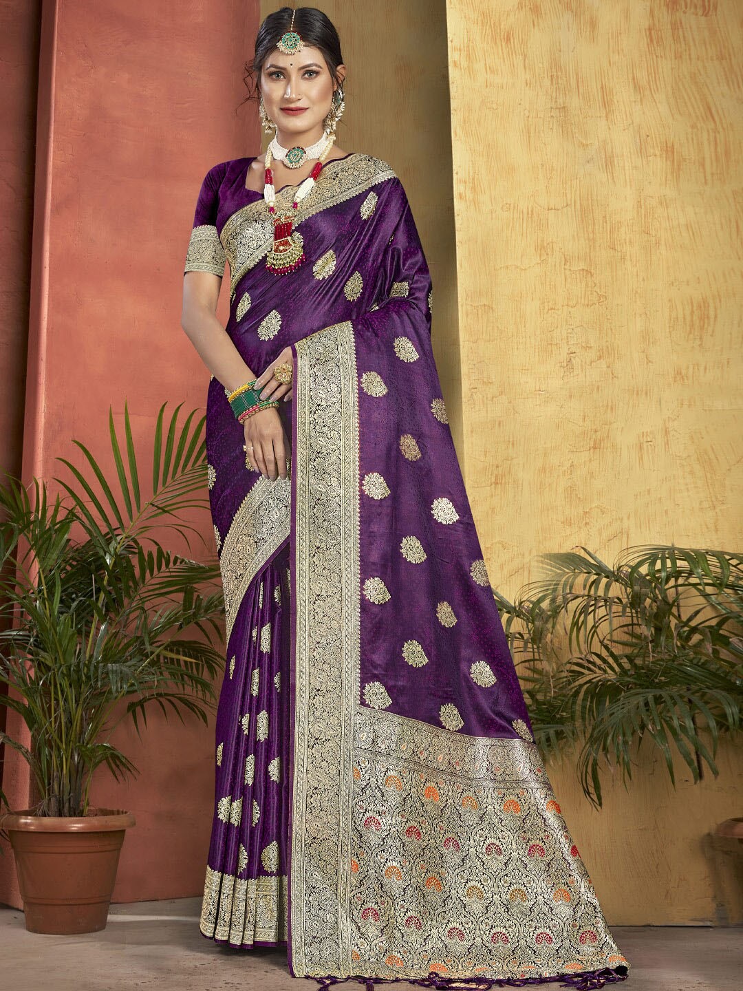 

SANGAM PRINTS Ethnic Motifs Woven Design Zari Silk Blend Banarasi Saree, Purple
