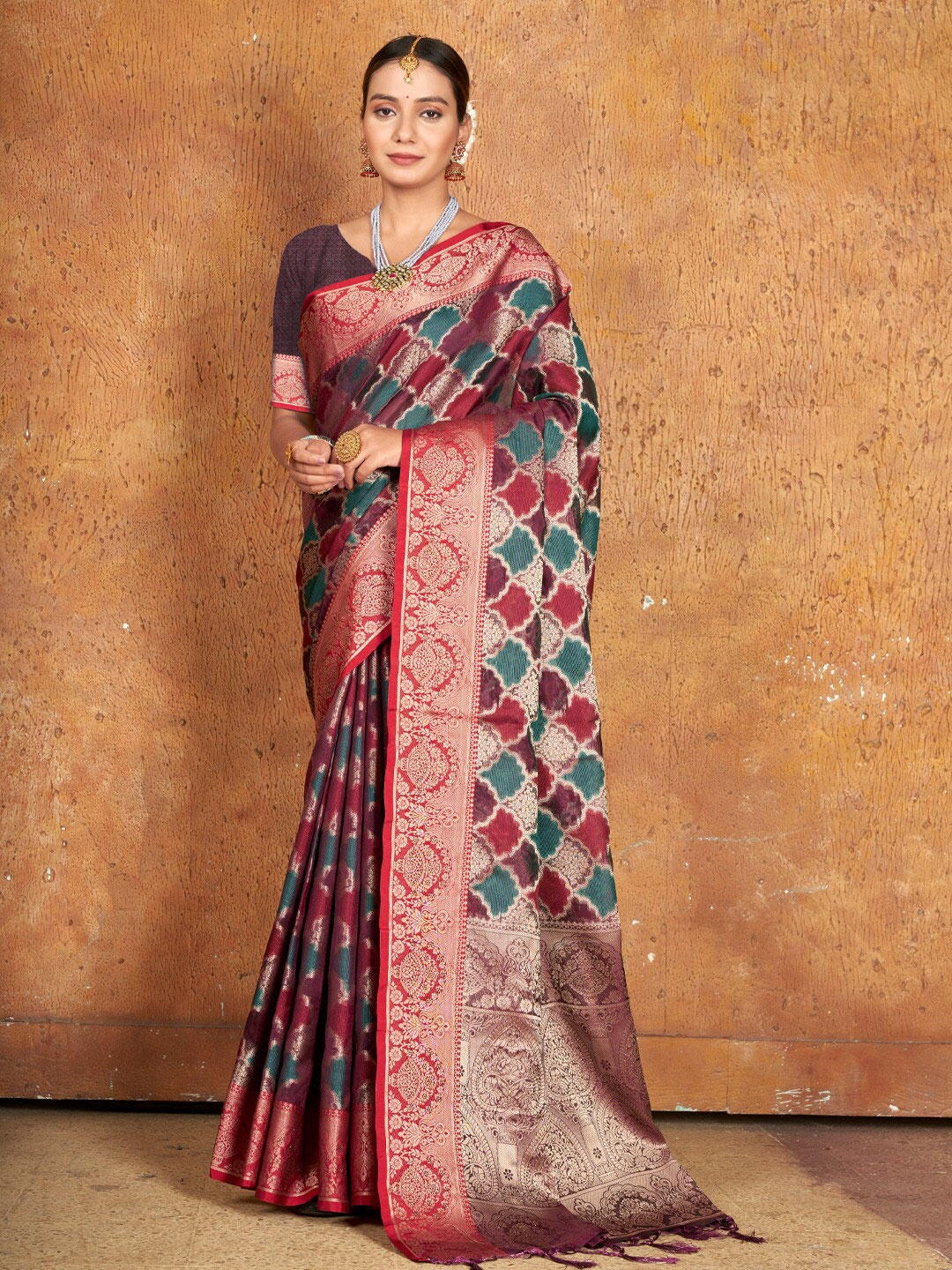 

SANGAM PRINTS Ethnic Motifs Woven Design Zari Organza Saree, Purple