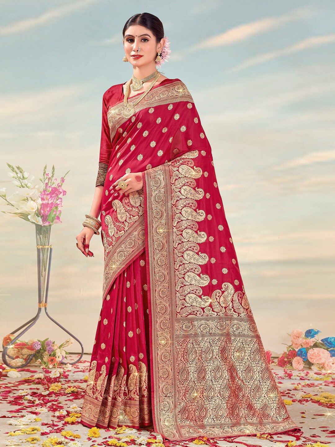 

SANGAM PRINTS Ethnic Motifs Woven Design Zari Silk Blend Saree, Maroon