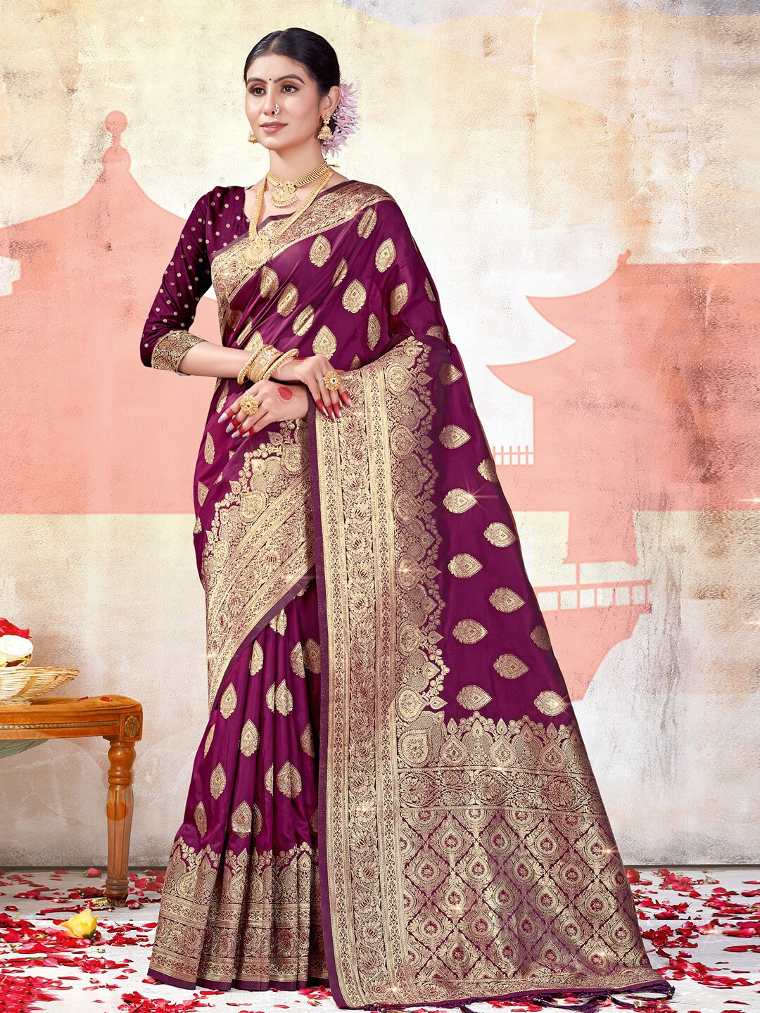 

SANGAM PRINTS Ethnic Motifs Zari Silk Blend Saree, Purple