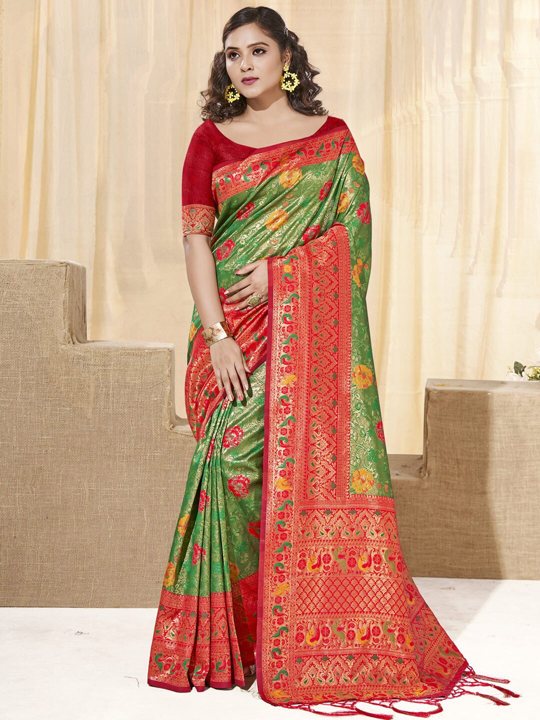 

SANGAM PRINTS Ethnic Motifs Woven Design Zari Kanjeevaram Saree, Green