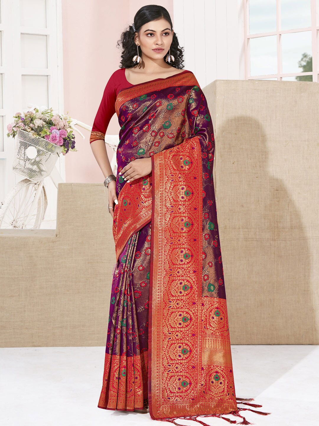 

SANGAM PRINTS Floral Woven Design Zari Kanjeevaram Saree, Purple