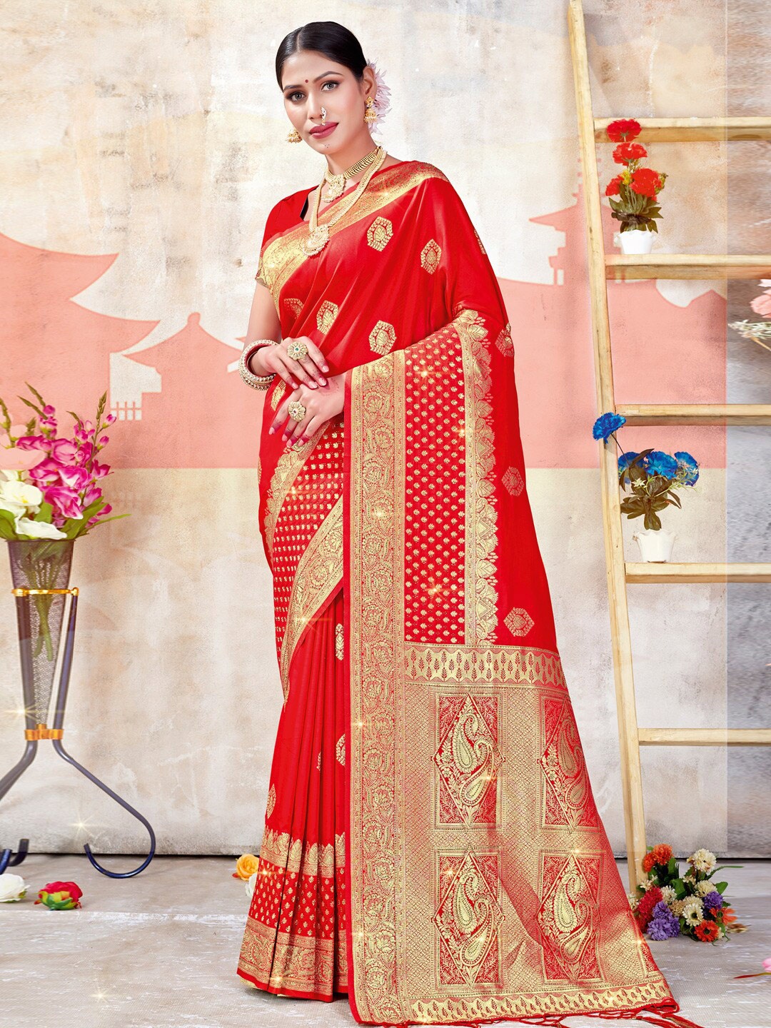 

SANGAM PRINTS Ethnic Motifs Woven Design Zari Saree, Red