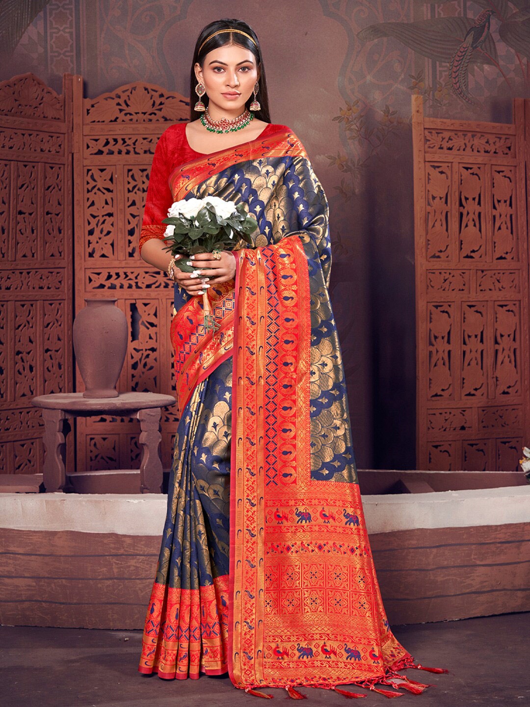 

SANGAM PRINTS Ethnic Motifs Woven Design Zari Kanjeevaram Saree, Navy blue